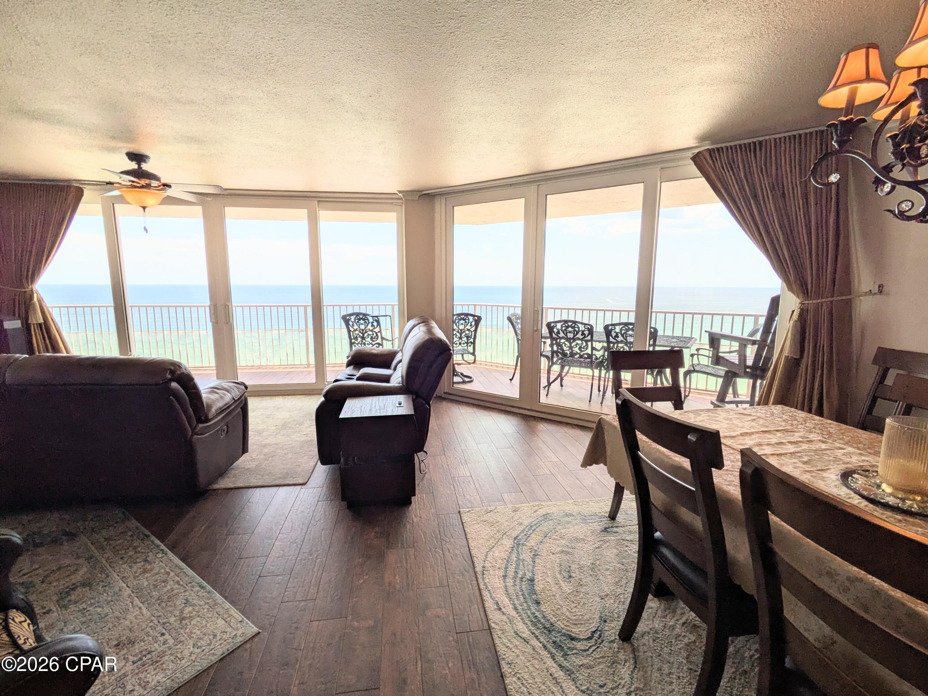 7205 Thomas Drive Panama City Beach FL 32408