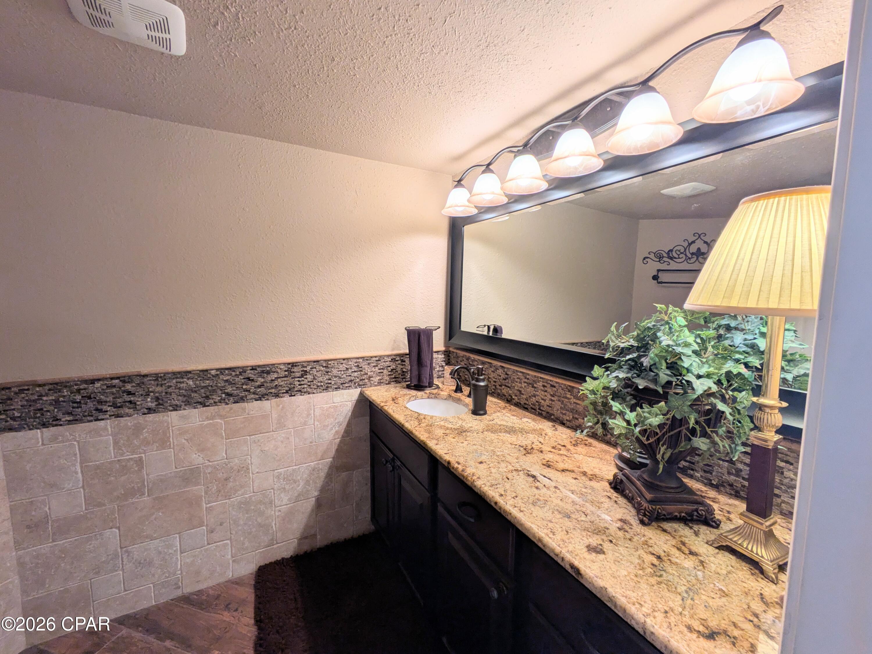 7205 Thomas Drive Panama City Beach FL 32408