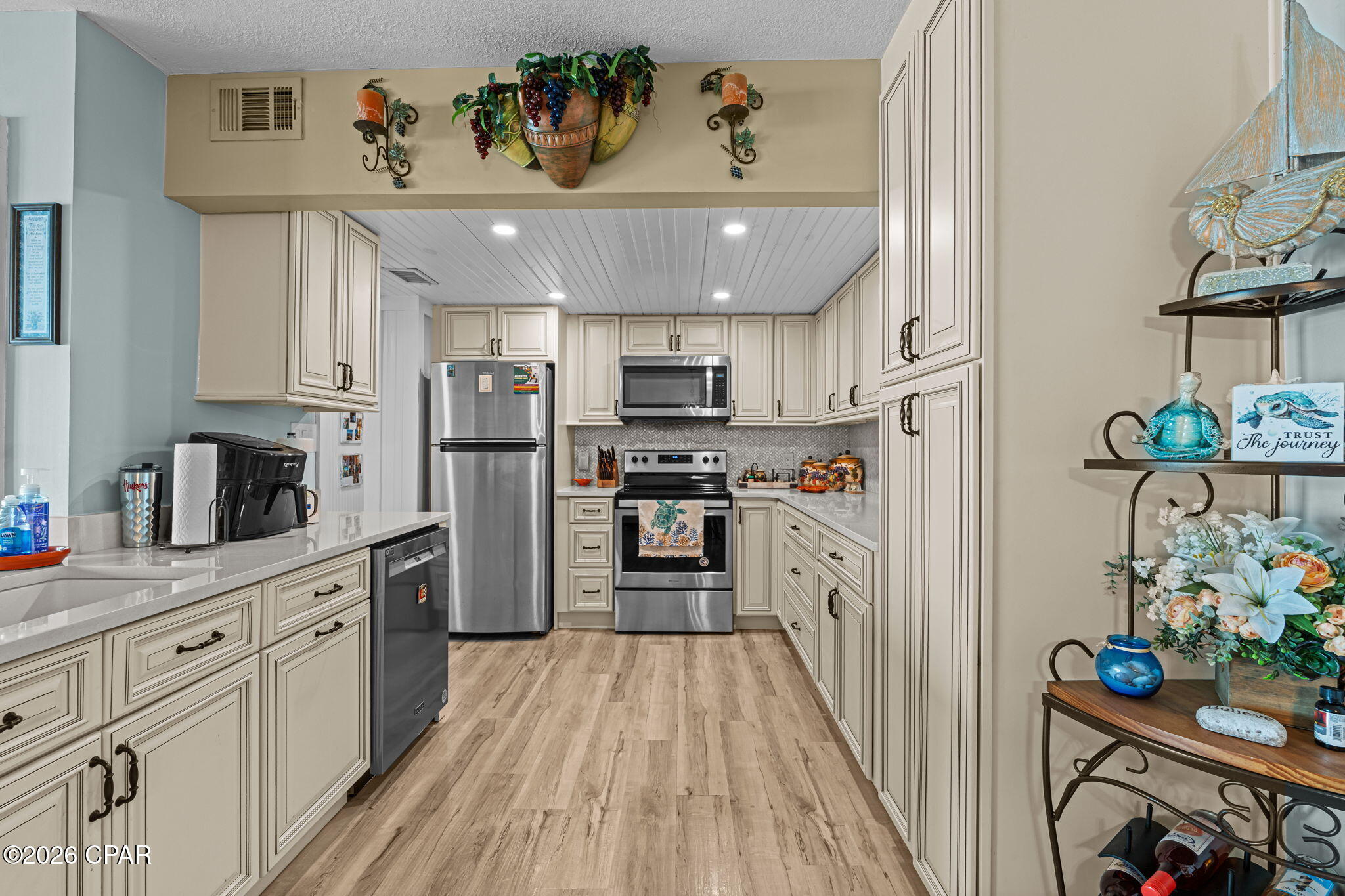 8815 Thomas Drive Panama City FL 32408
