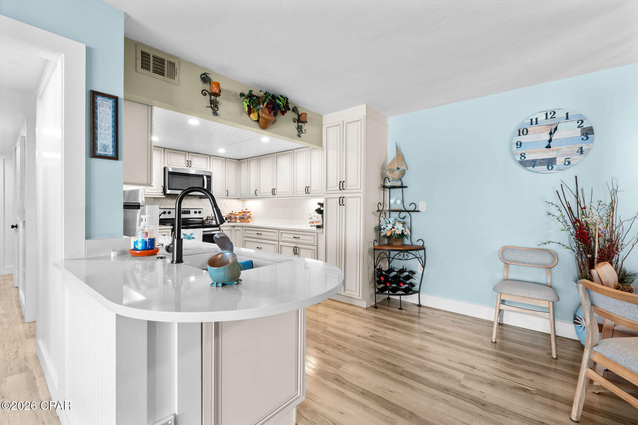 8815 Thomas Drive Panama City FL 32408