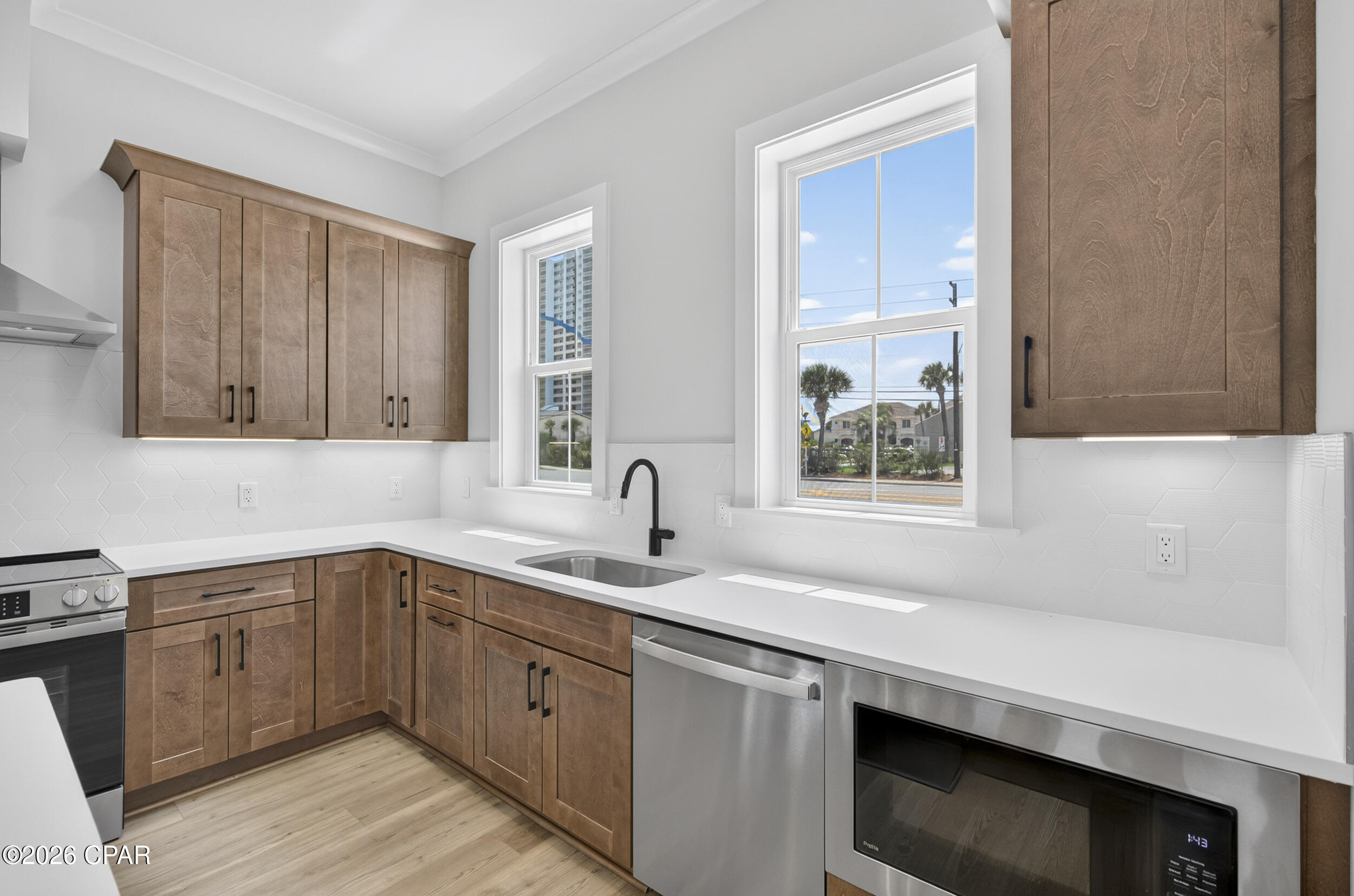 5231 Thomas Drive Panama City Beach FL 32408