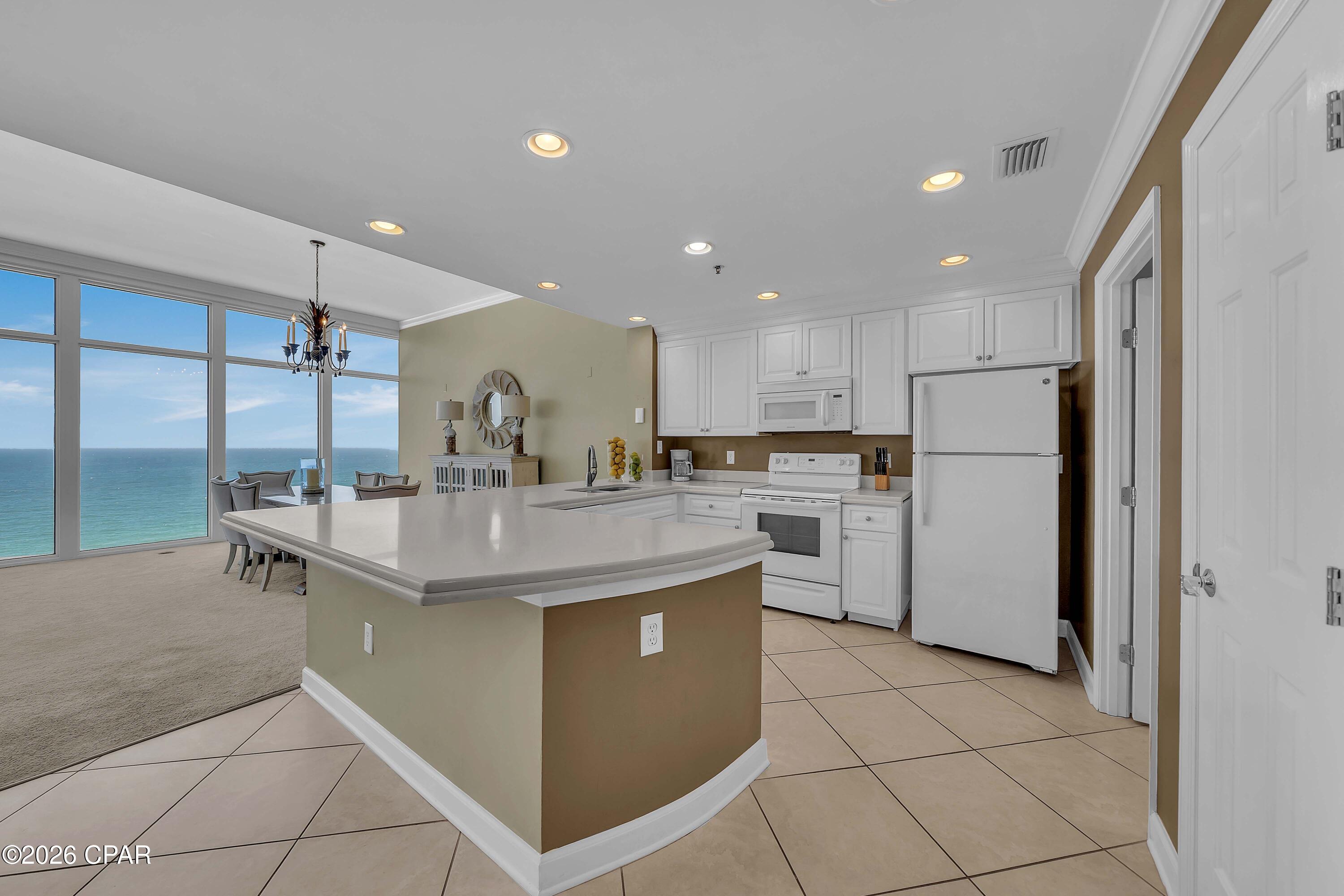6627 Thomas Drive Panama City Beach FL 32408