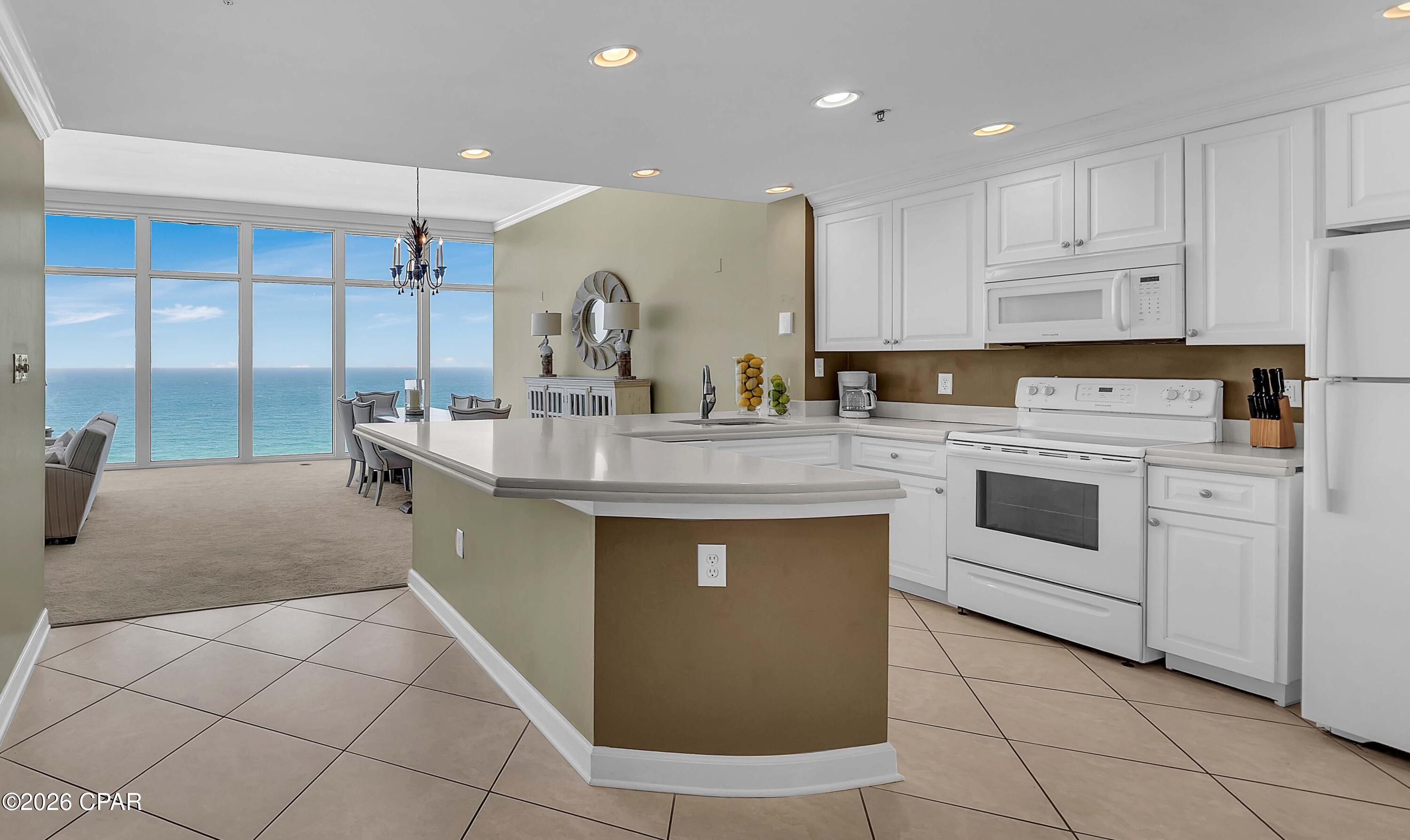 6627 Thomas Drive Panama City Beach FL 32408