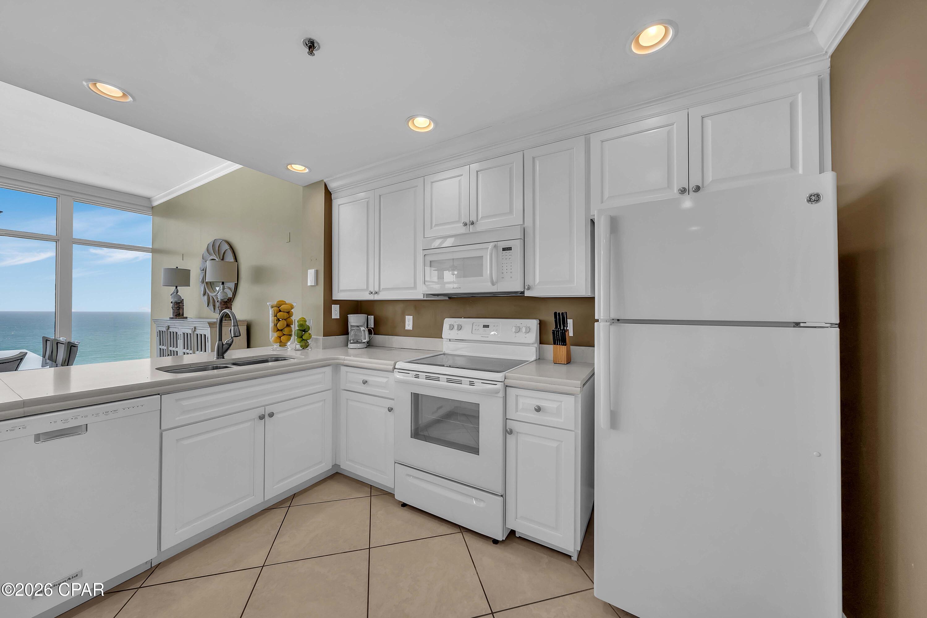 6627 Thomas Drive Panama City Beach FL 32408