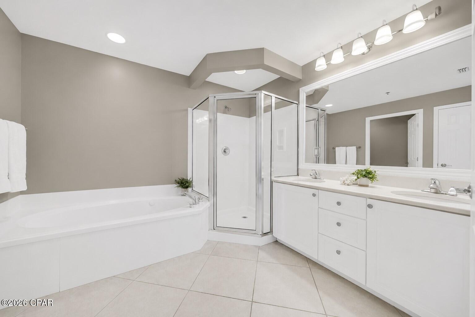 6627 Thomas Drive Panama City Beach FL 32408