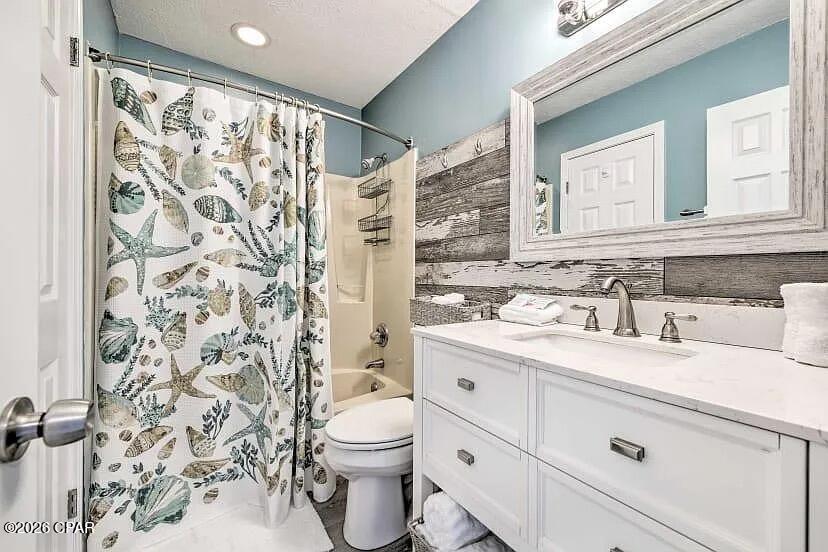 6829 Thomas Drive Panama City FL 32408