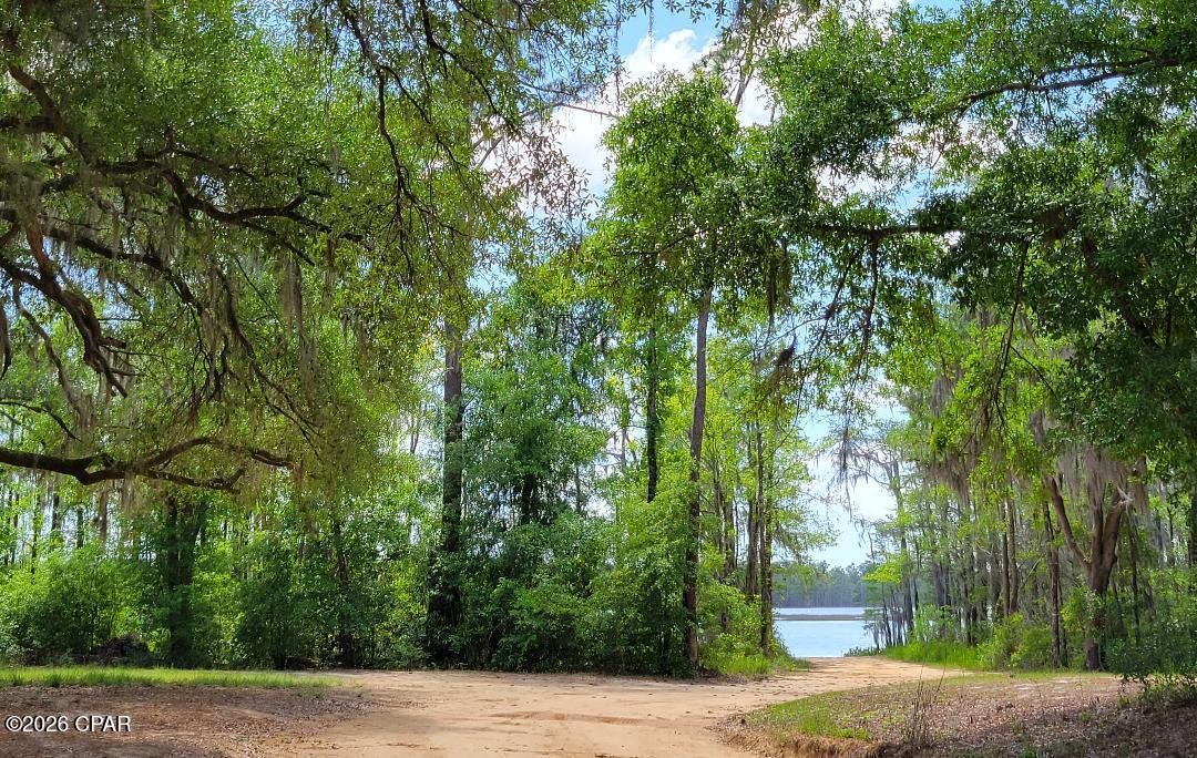 000 Airmont Drive Chipley FL 32428