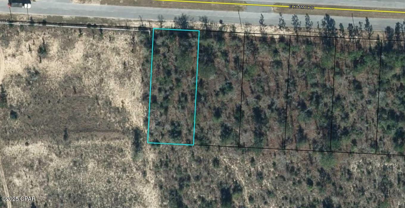 352-22 Elkcam Boulevard Chipley FL 32428