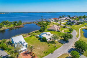 1914 Country Club Lynn Haven FL 32444