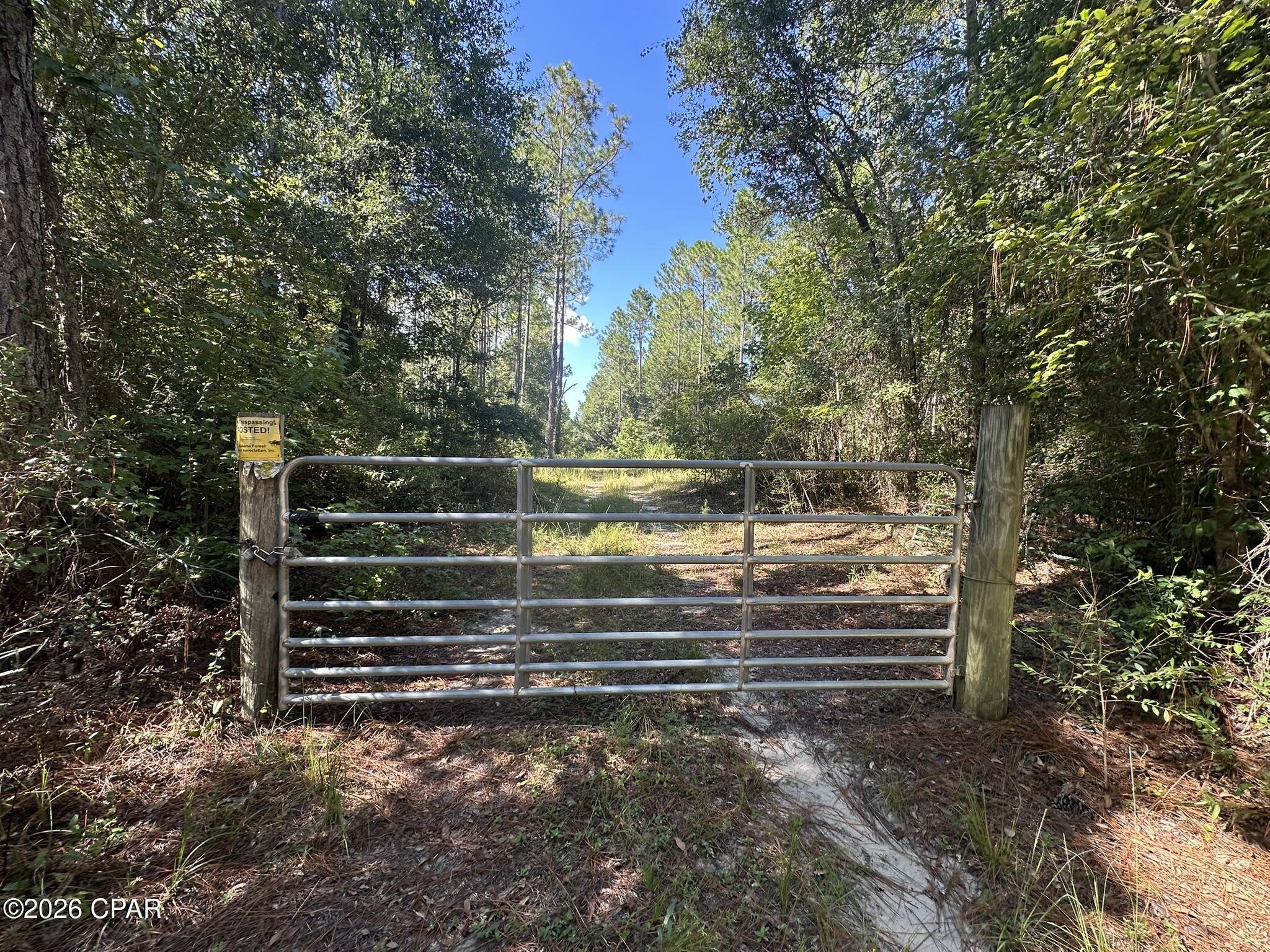 TRACT#6421 Clayton Road Caryville FL 32425