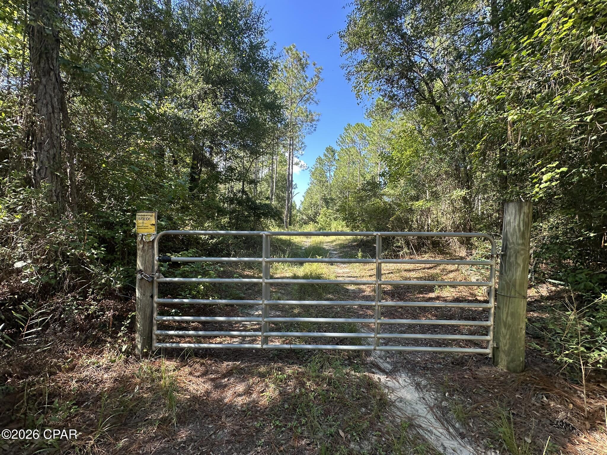 TRACT#6421 Clayton Road Caryville FL 32425