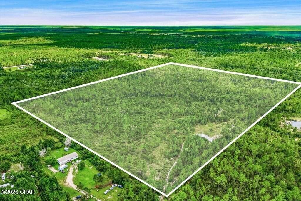 17012 Aawsaw Lane Fountain FL 32438