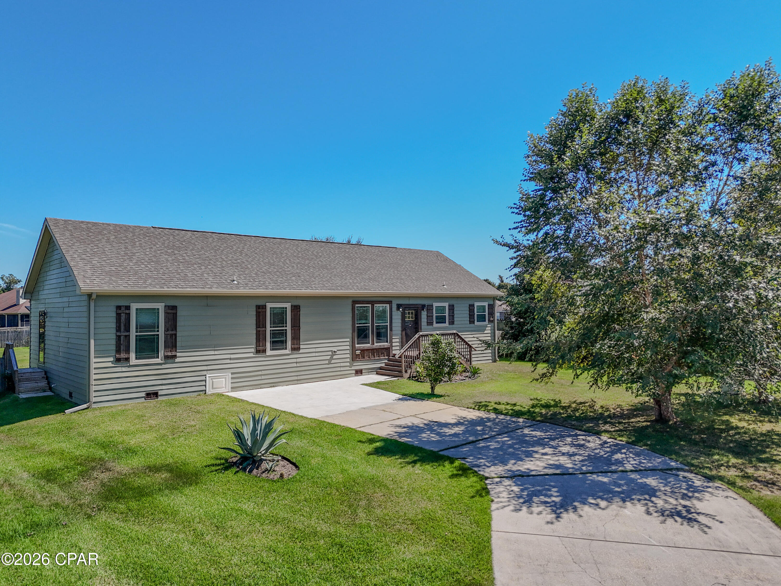 8906 Kiowa Court Youngstown FL 32466