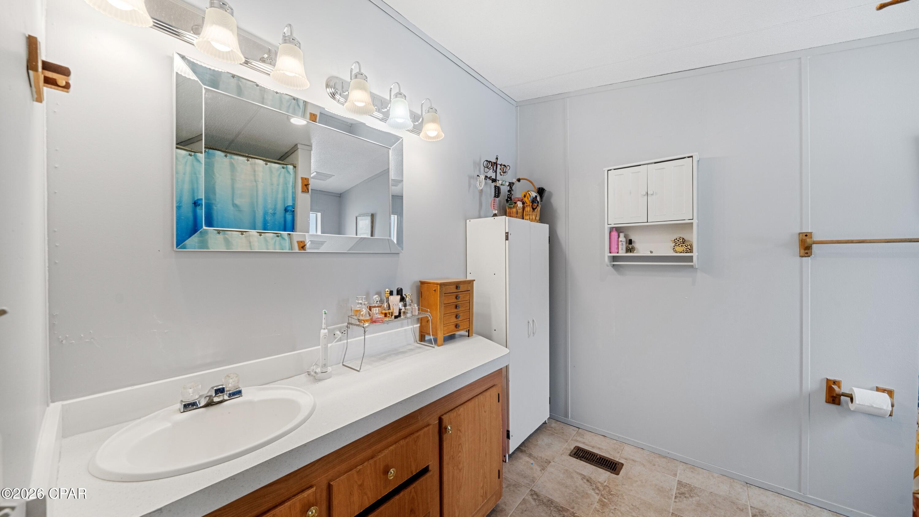 14113 Helms Street Vernon FL 32462