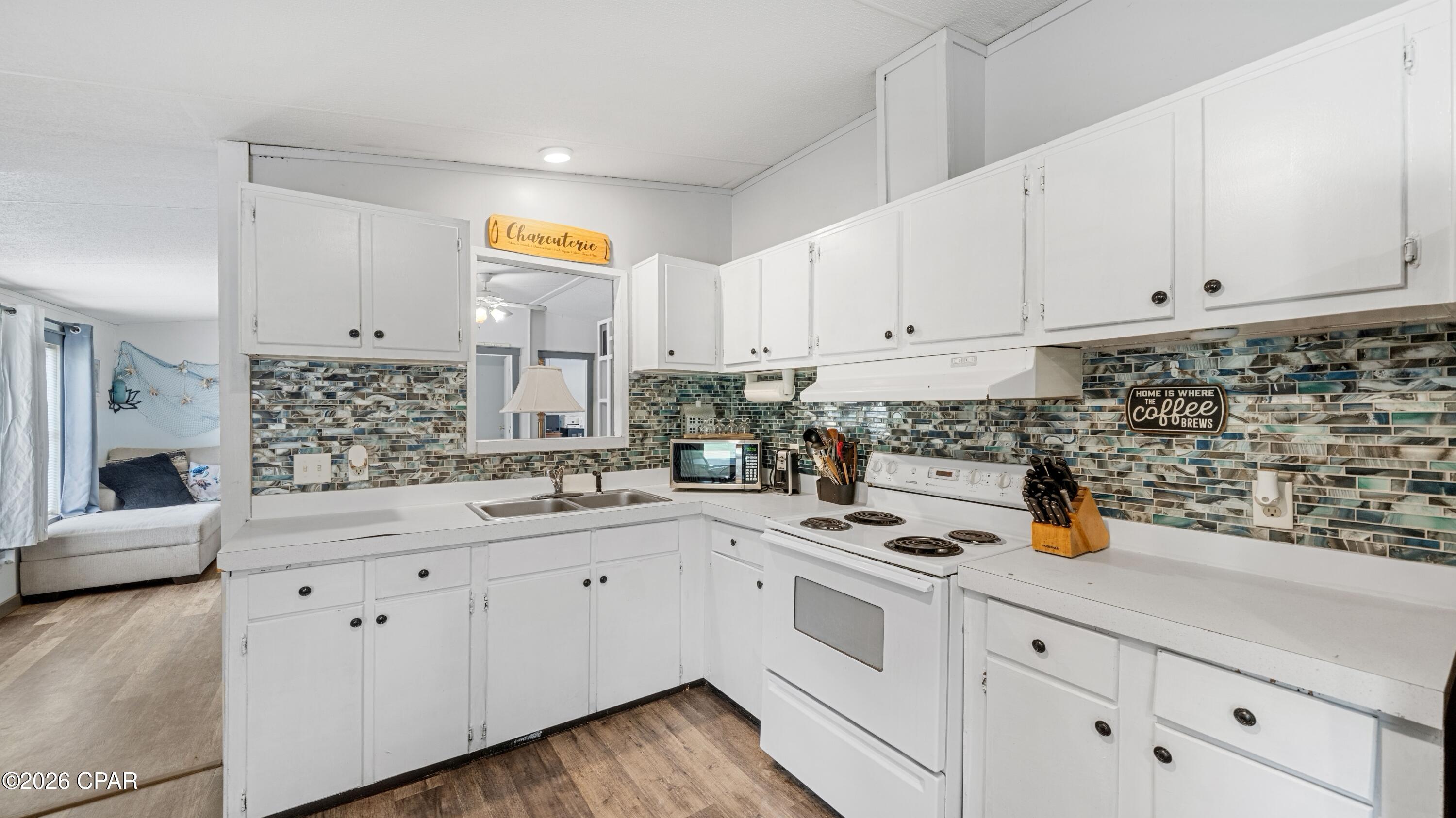 14113 Helms Street Vernon FL 32462