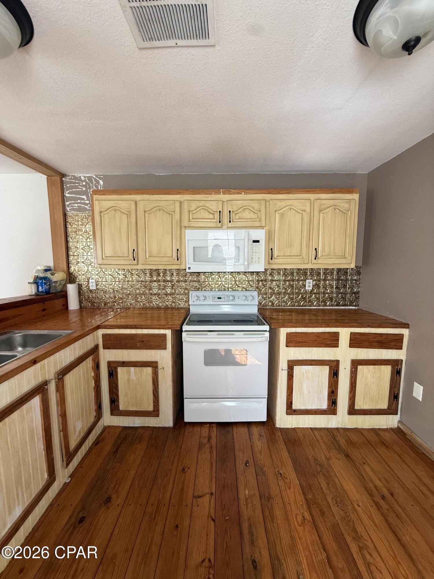 2340 Hwy 179a Westville FL 32464