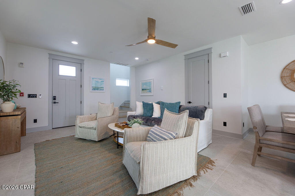 5237 Thomas Drive Panama City FL 32408