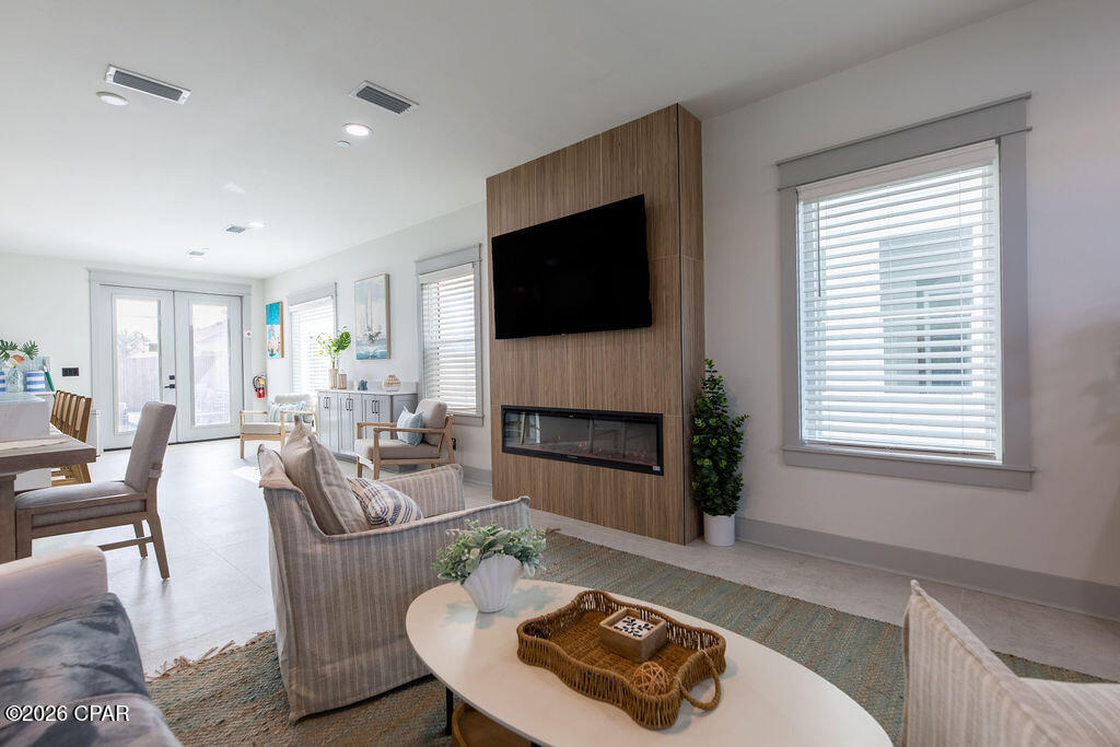 5237 Thomas Drive Panama City FL 32408