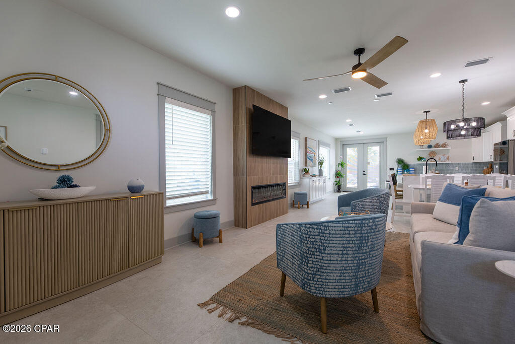 5237 Thomas Drive Panama City FL 32408