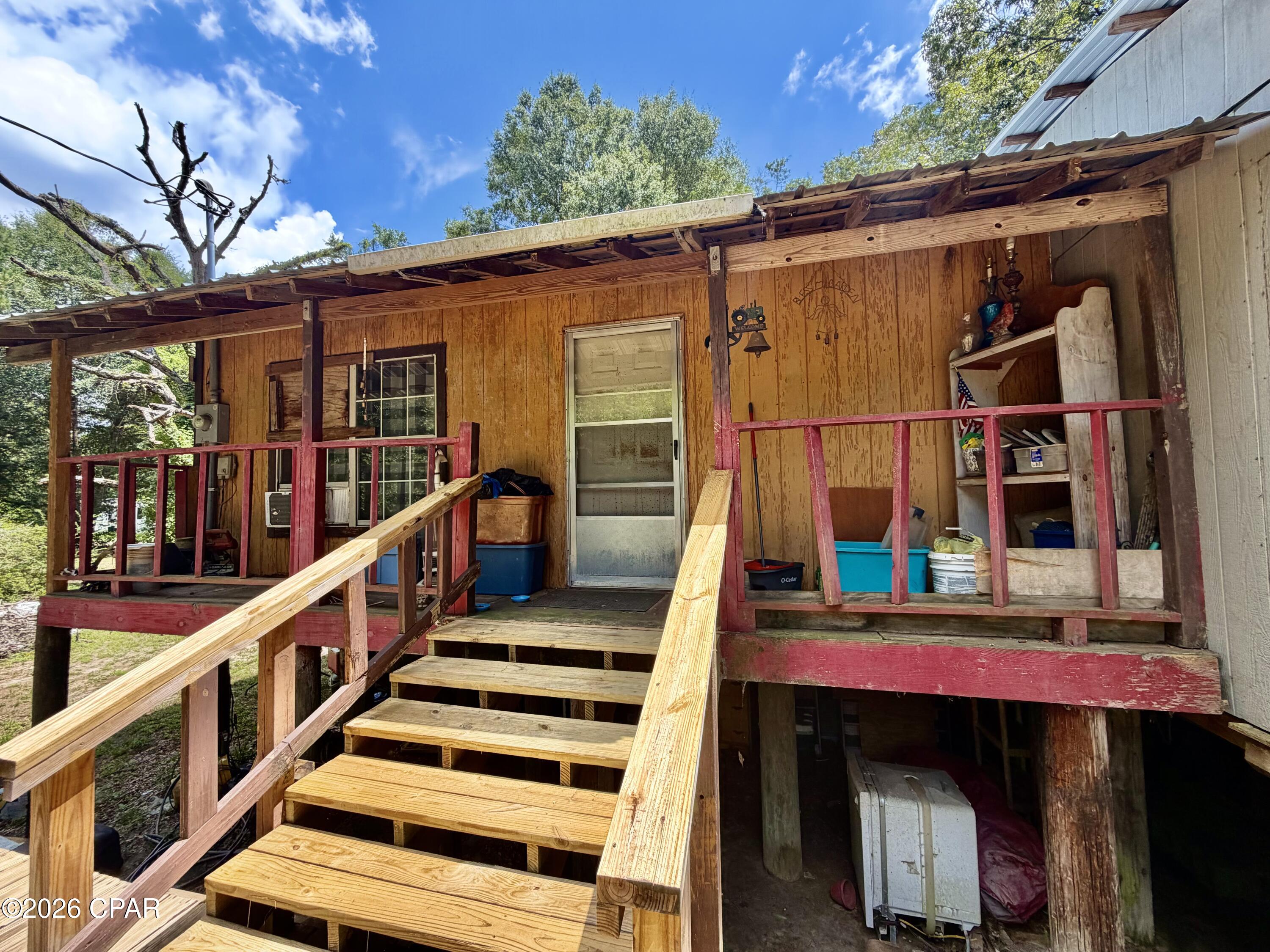 1612 W Main Street Ponce De Leon FL 32455