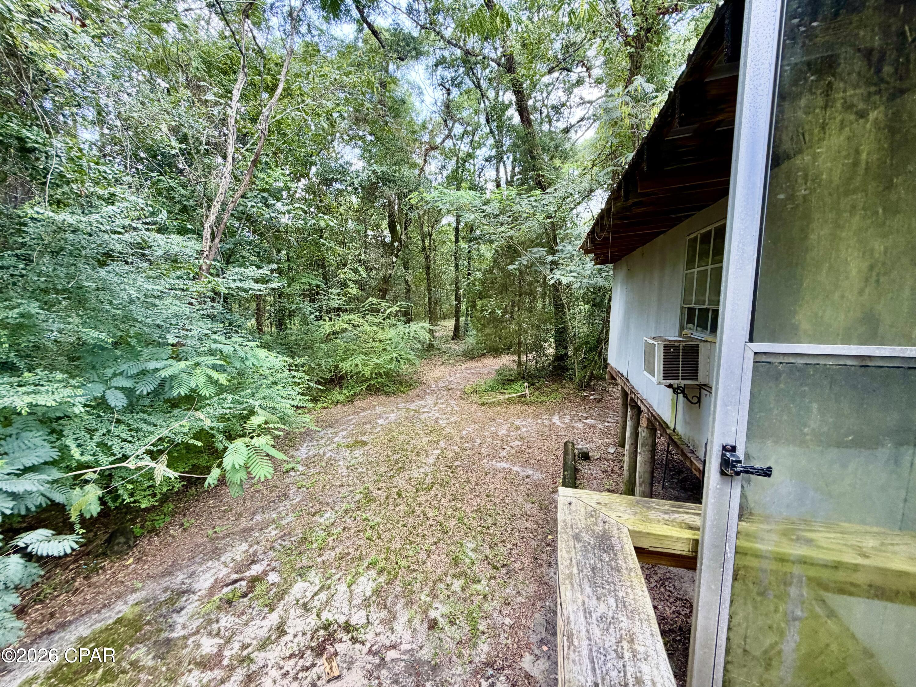 1612 W Main Street Ponce De Leon FL 32455