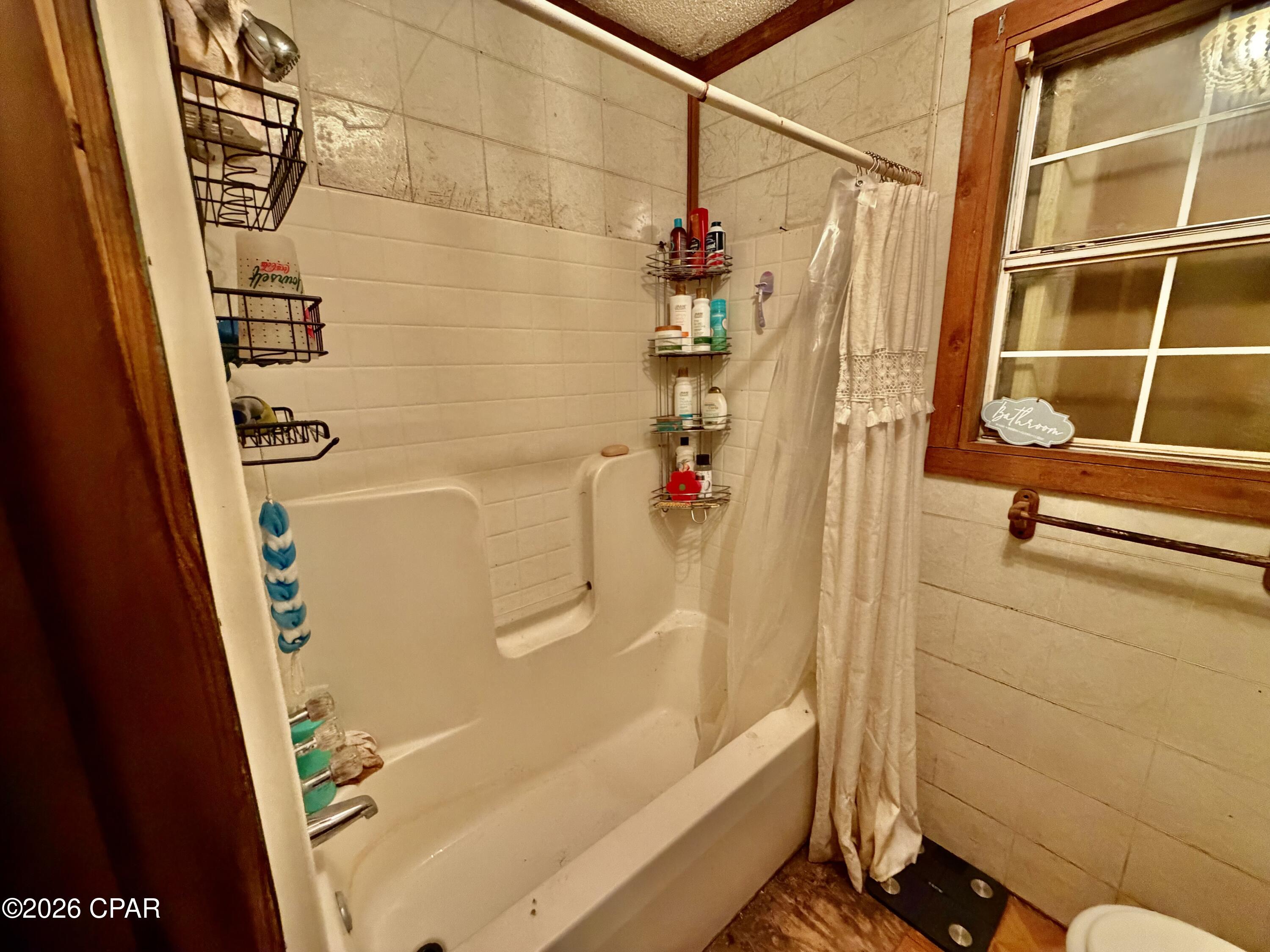 1612 W Main Street Ponce De Leon FL 32455