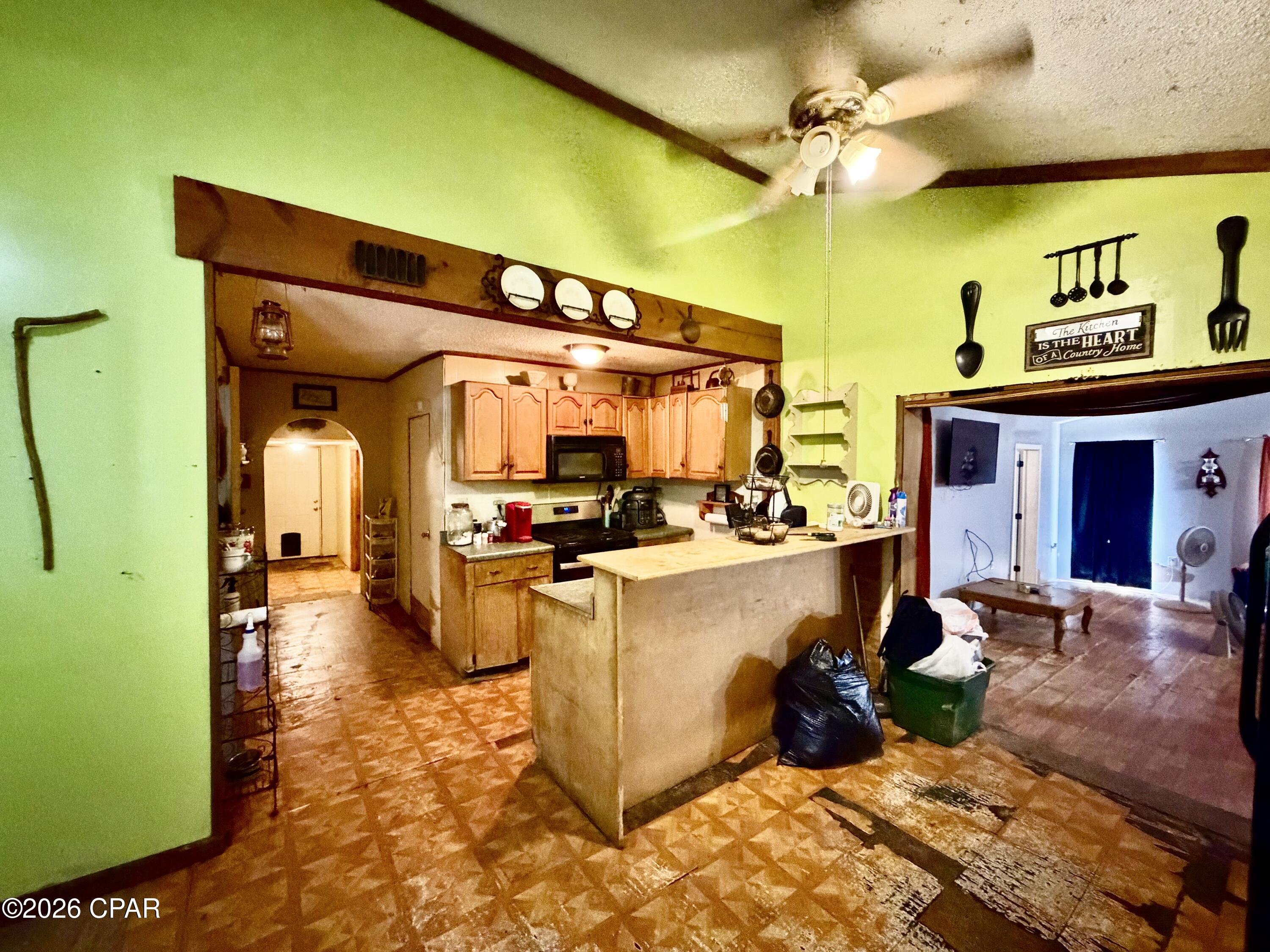1612 W Main Street Ponce De Leon FL 32455
