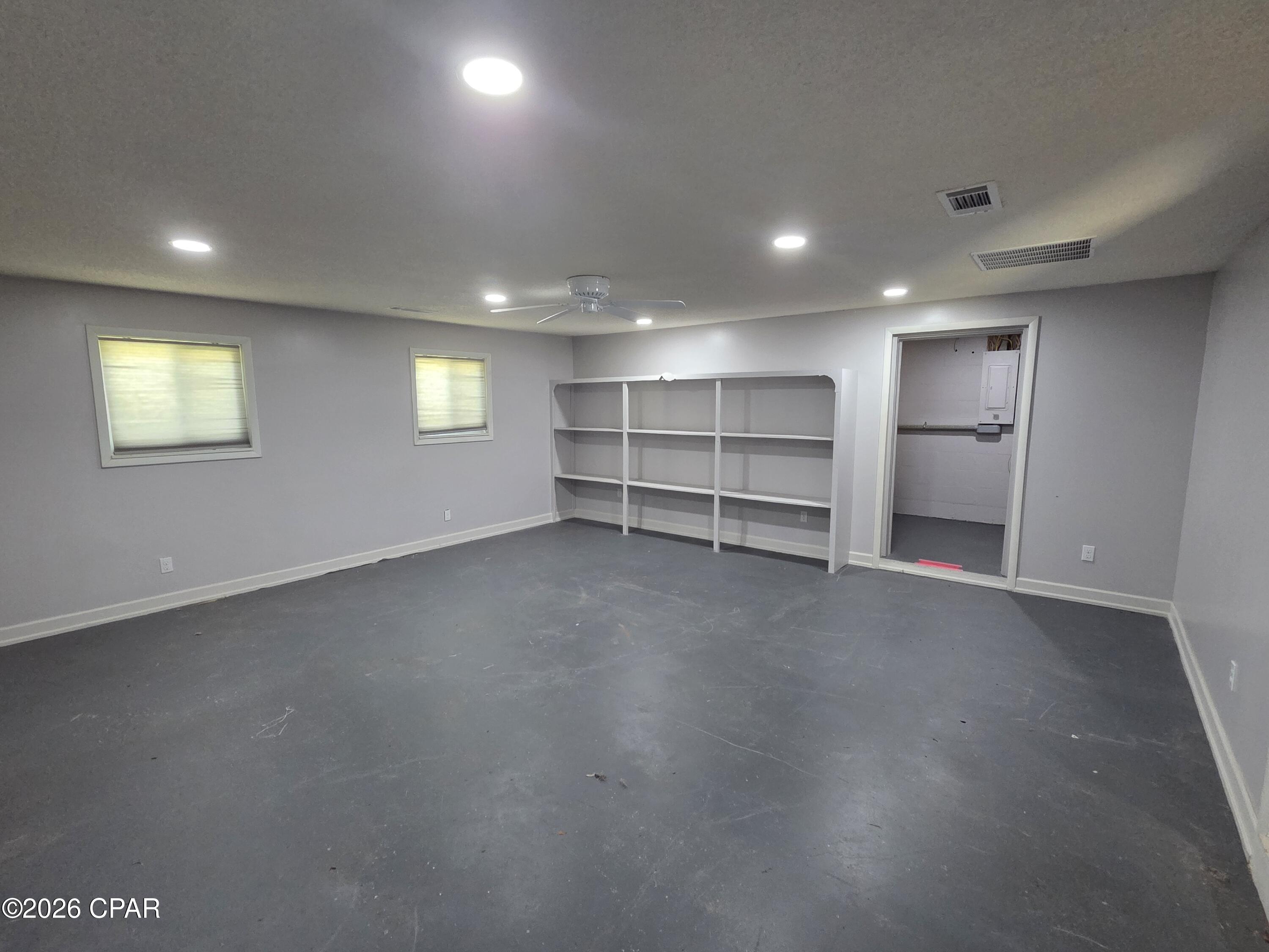 2491 River Road Caryville FL 32427
