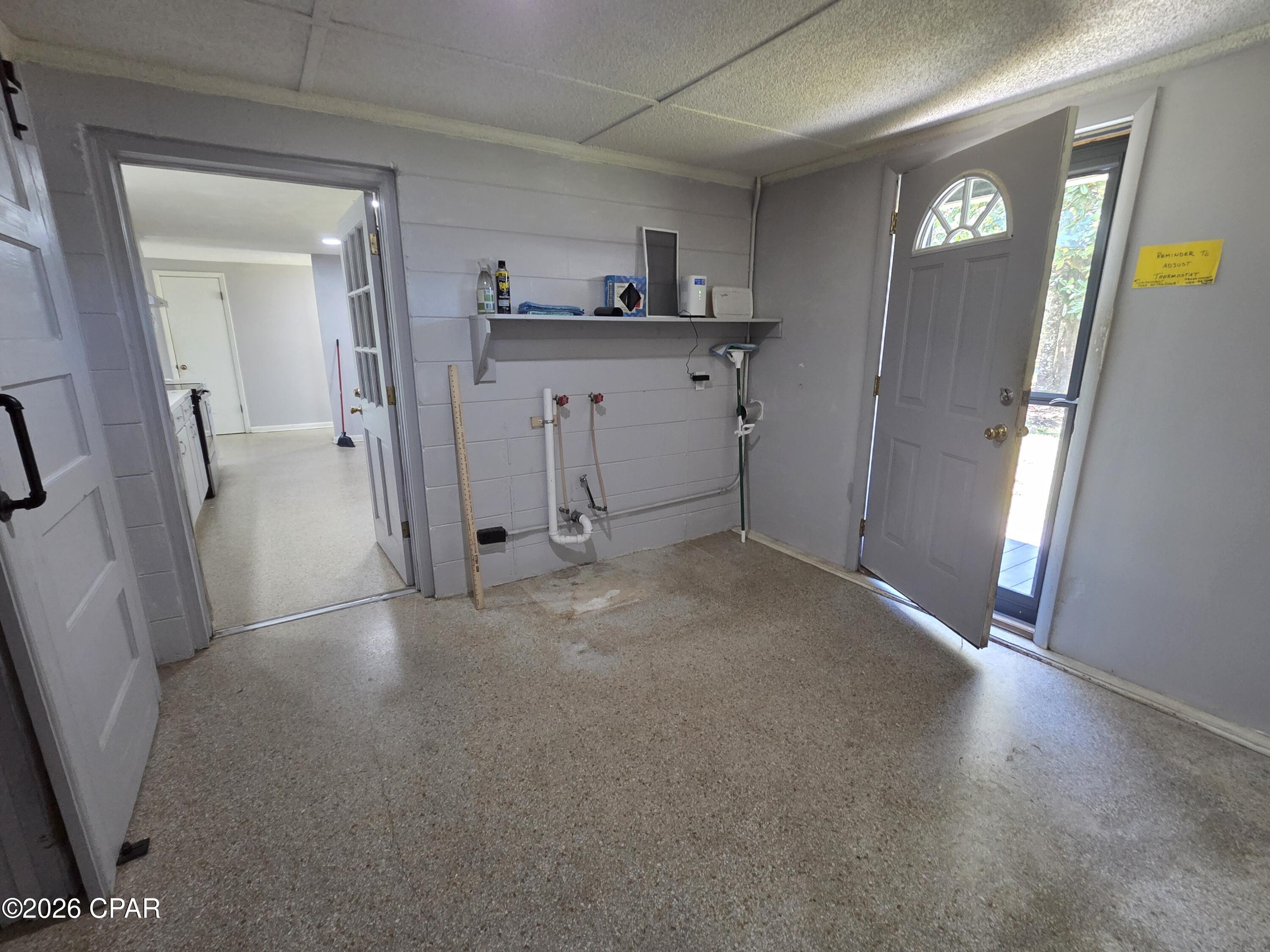 2491 River Road Caryville FL 32427