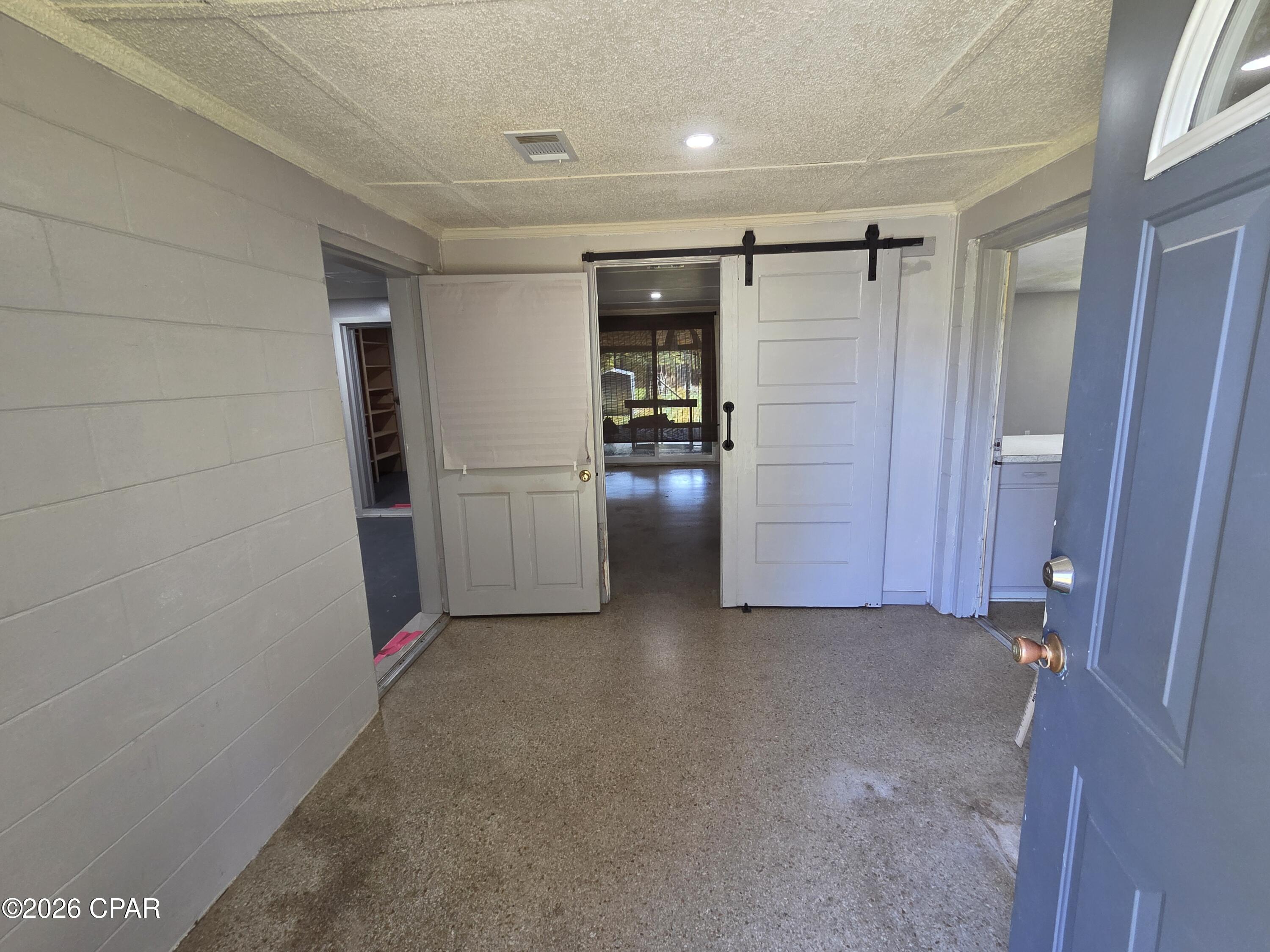 2491 River Road Caryville FL 32427