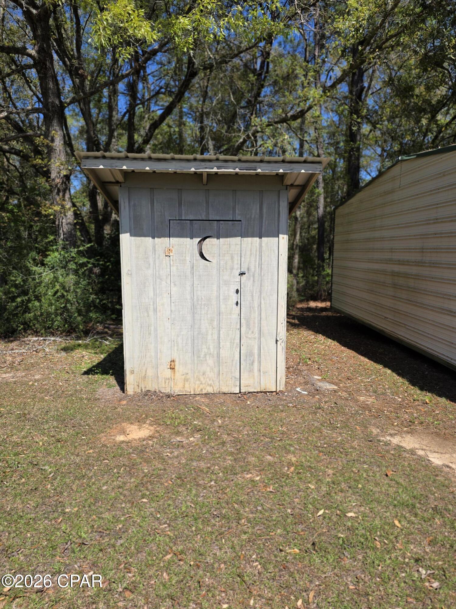 2491 River Road Caryville FL 32427