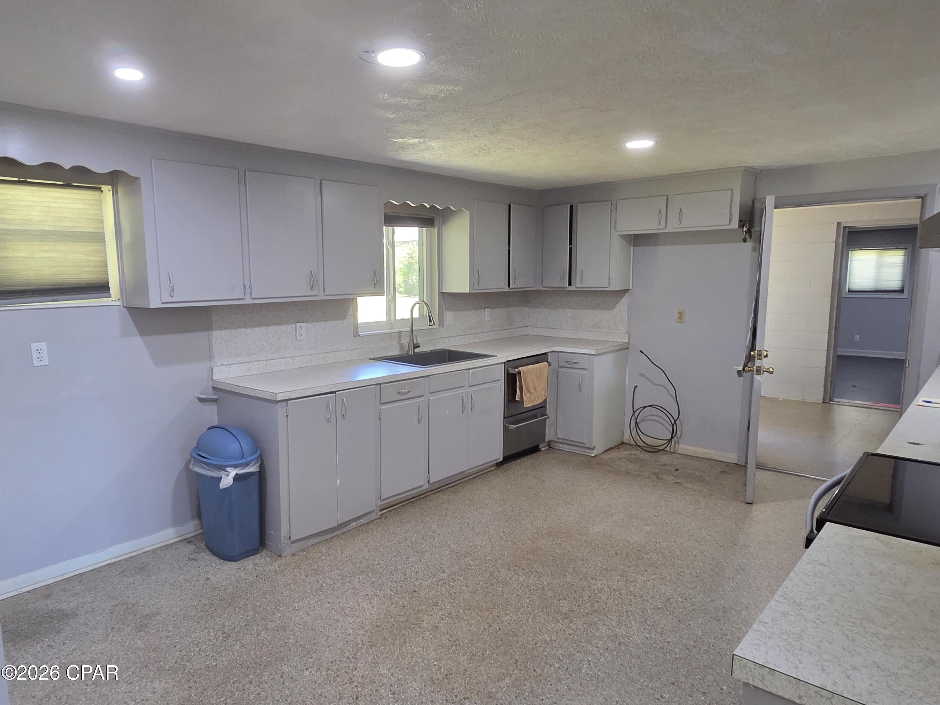 2491 River Road Caryville FL 32427
