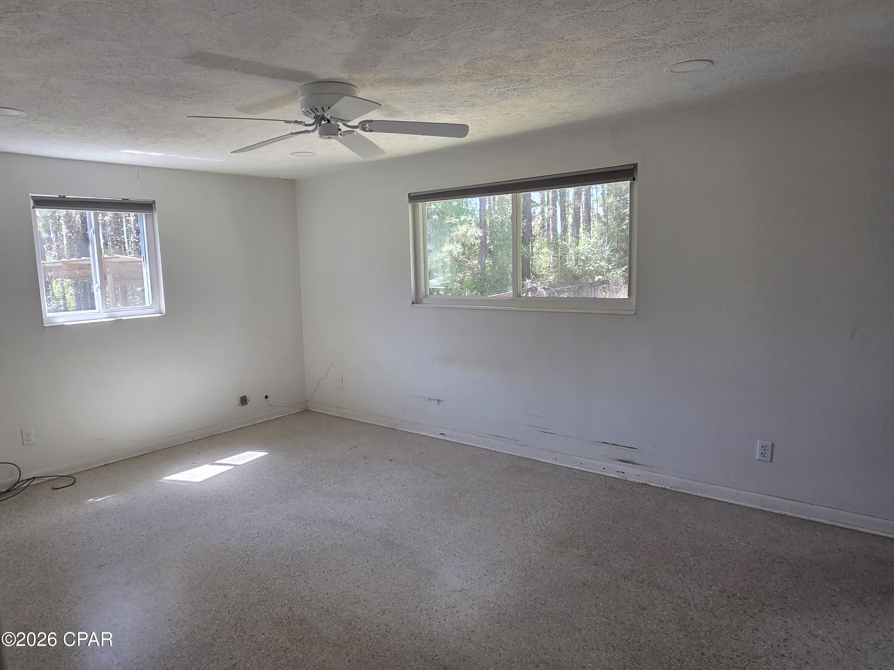 2491 River Road Caryville FL 32427
