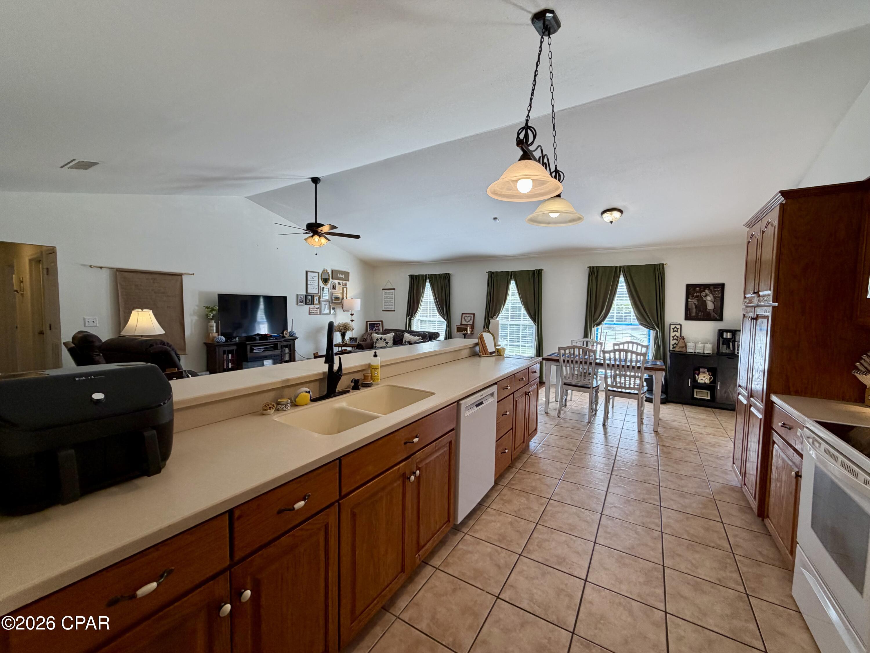 2646 Generals Court Marianna FL 32446