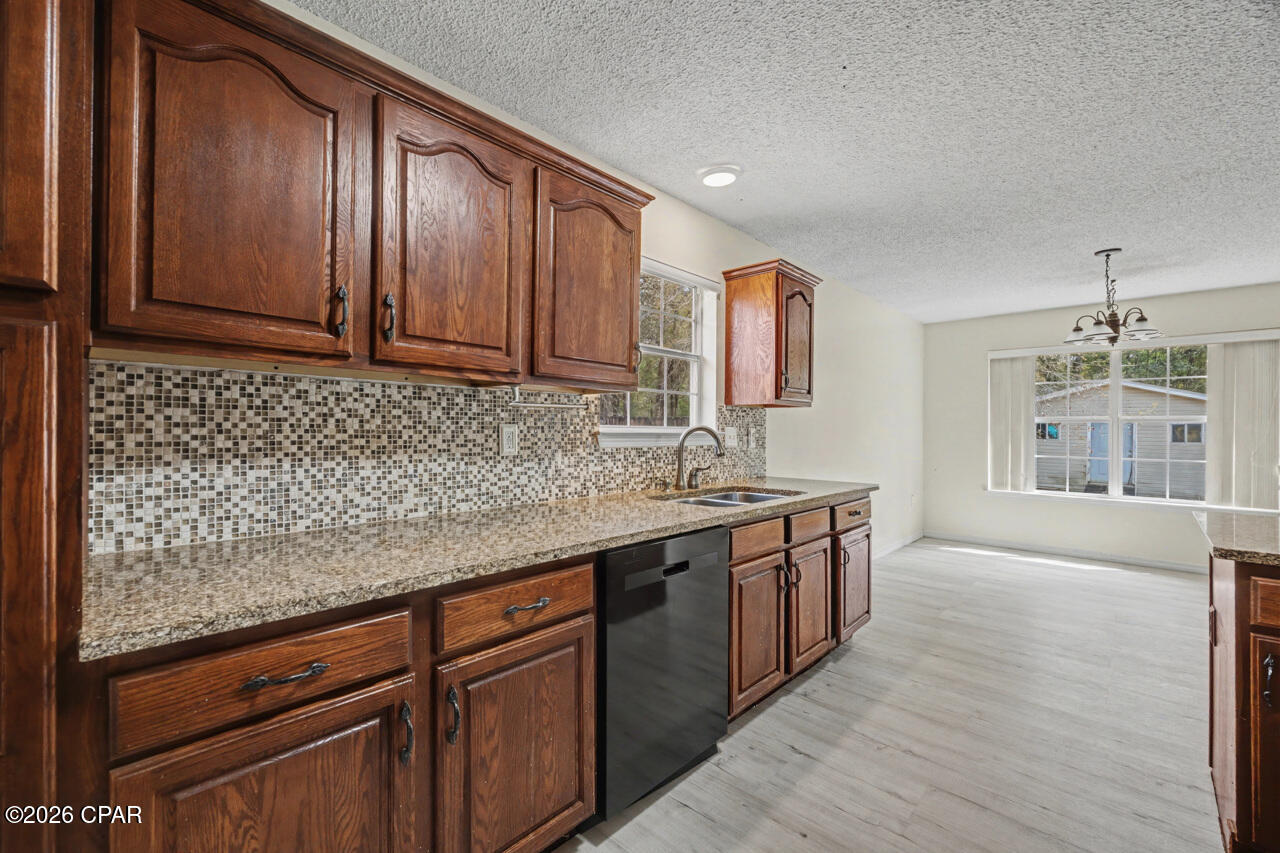 528 Hyde Park Drive Crestview FL 32539