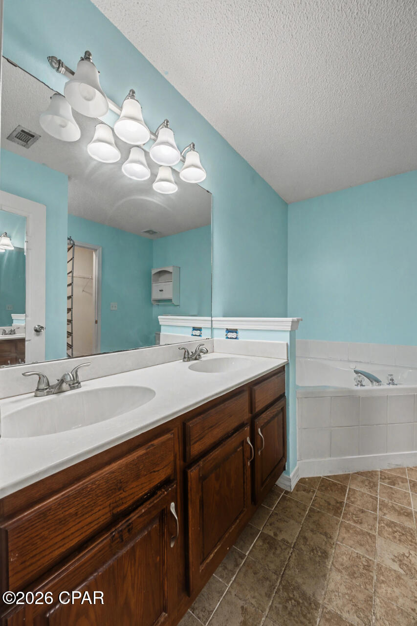 528 Hyde Park Drive Crestview FL 32539