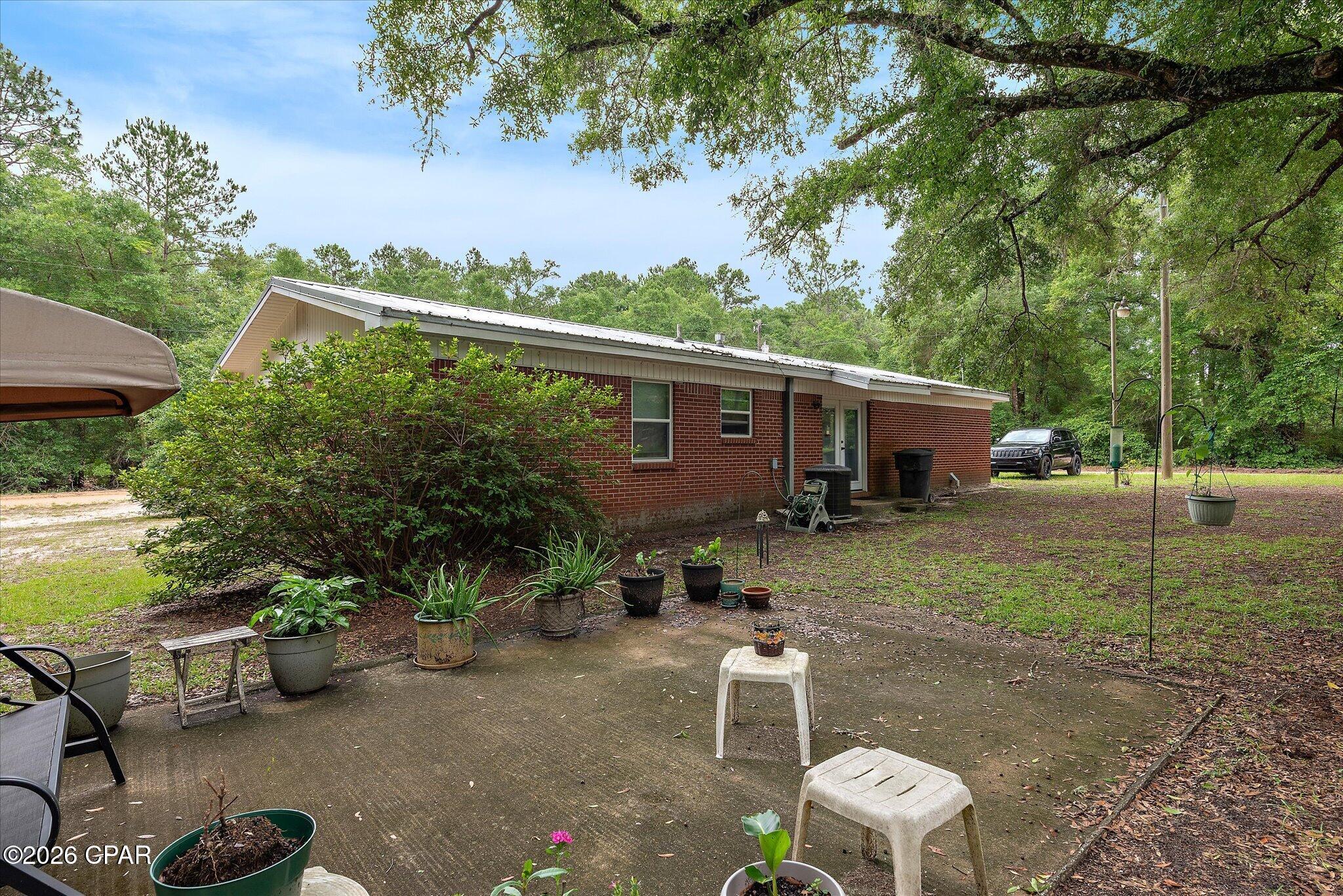 1561 Blue Creek Road Ponce De Leon FL 32455