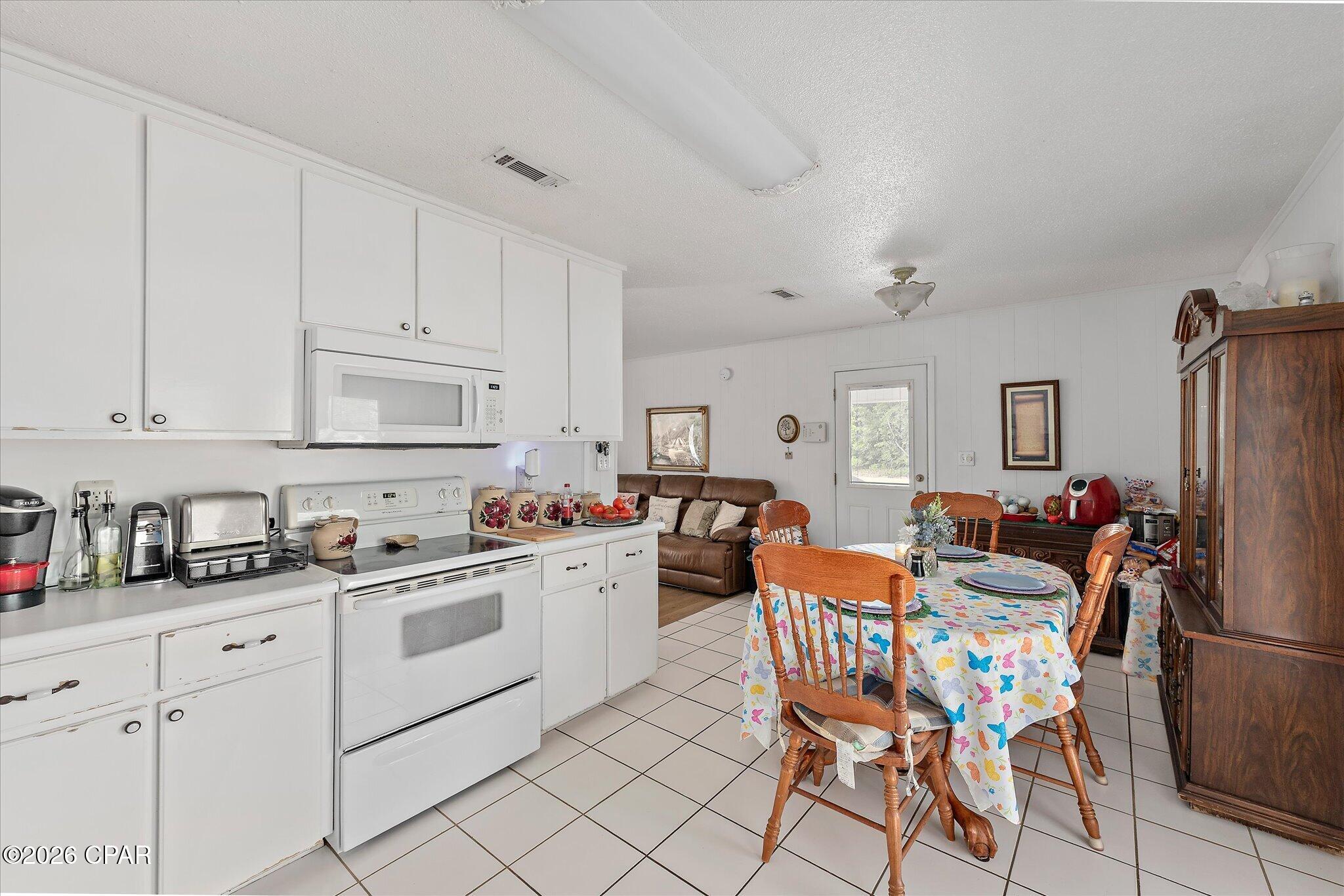 1561 Blue Creek Road Ponce De Leon FL 32455