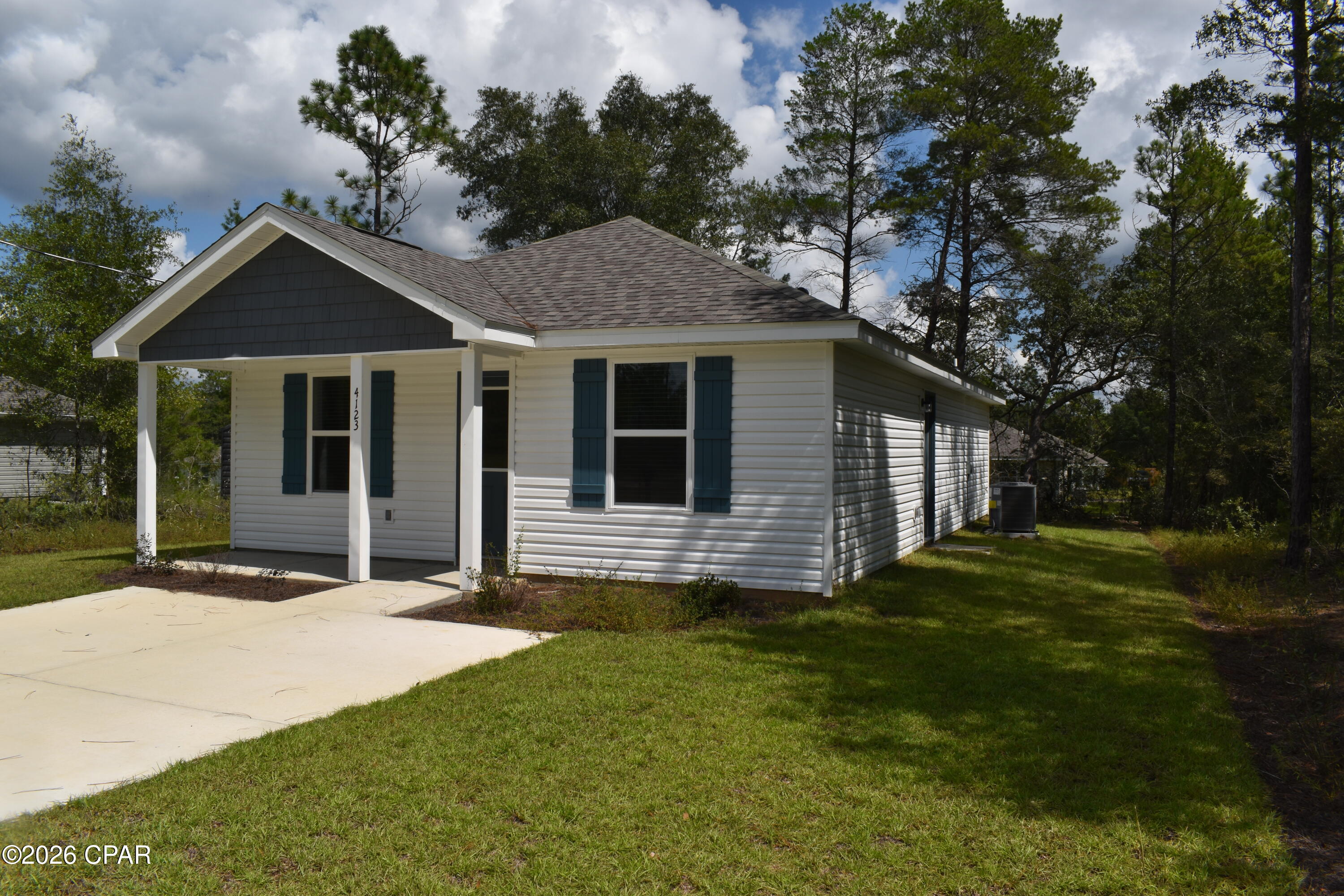 4123 Pinehurst Avenue Chipley FL 32428
