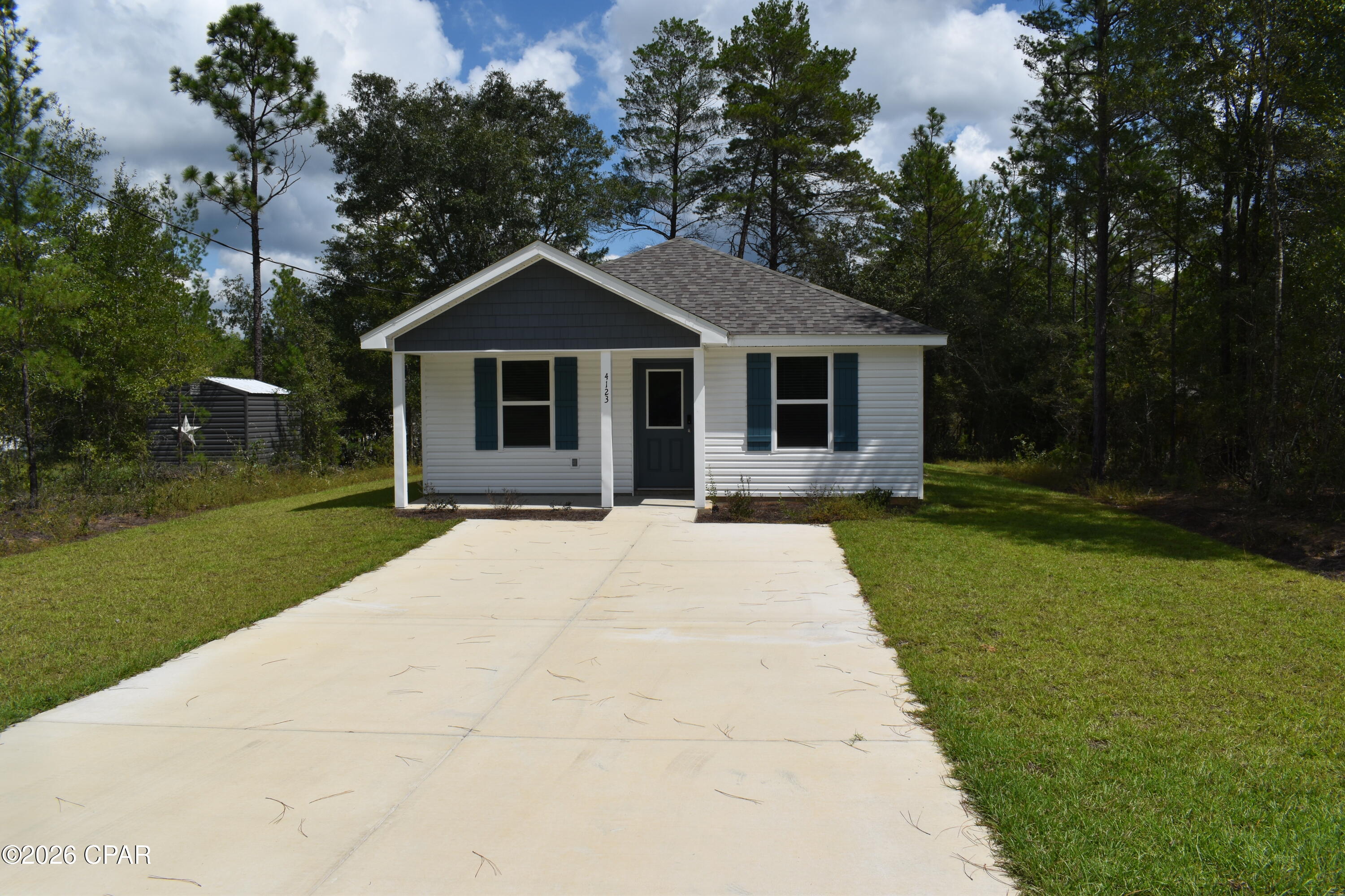 4123 Pinehurst Avenue Chipley FL 32428