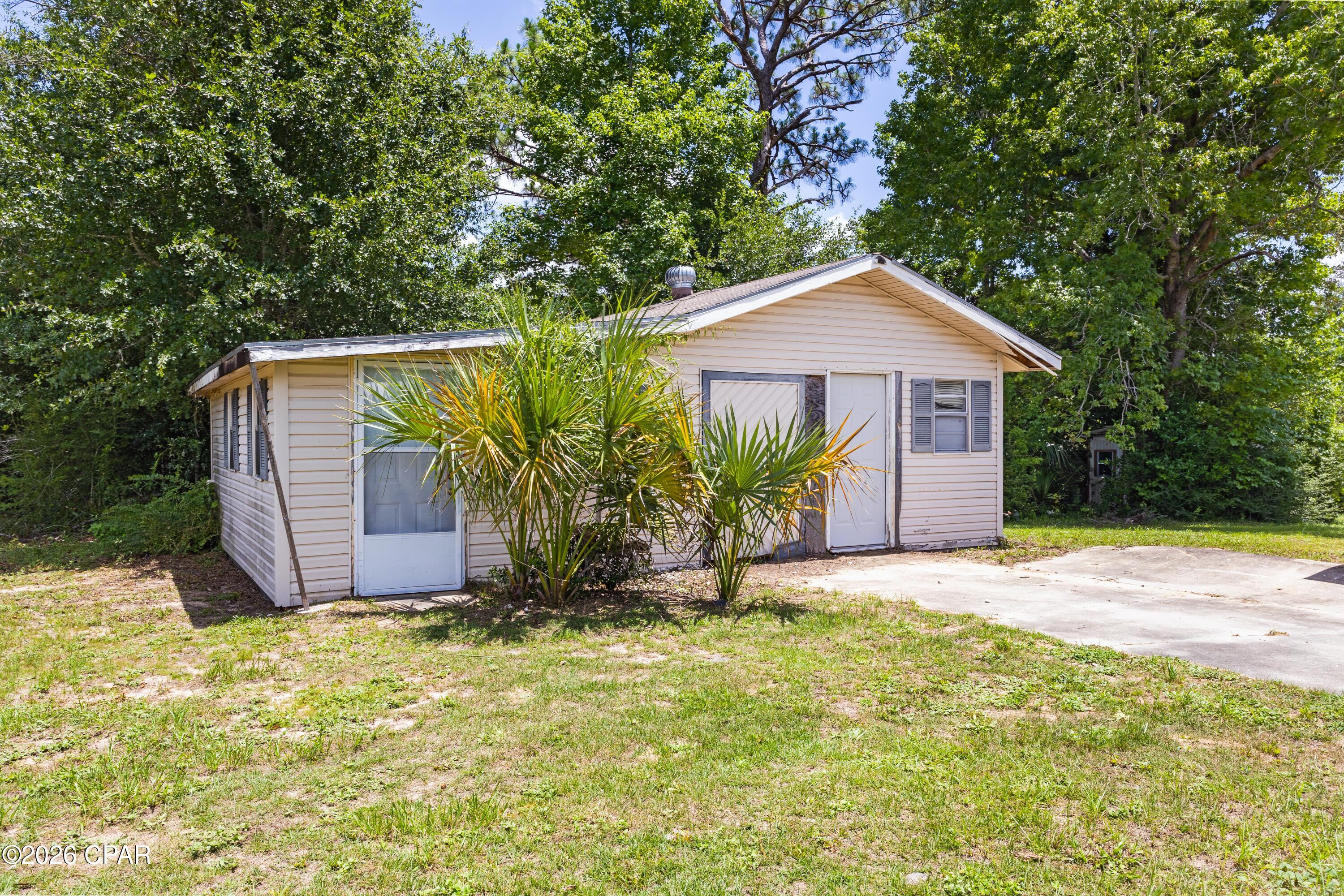 1804 Ulmer Lane Chipley FL 32428