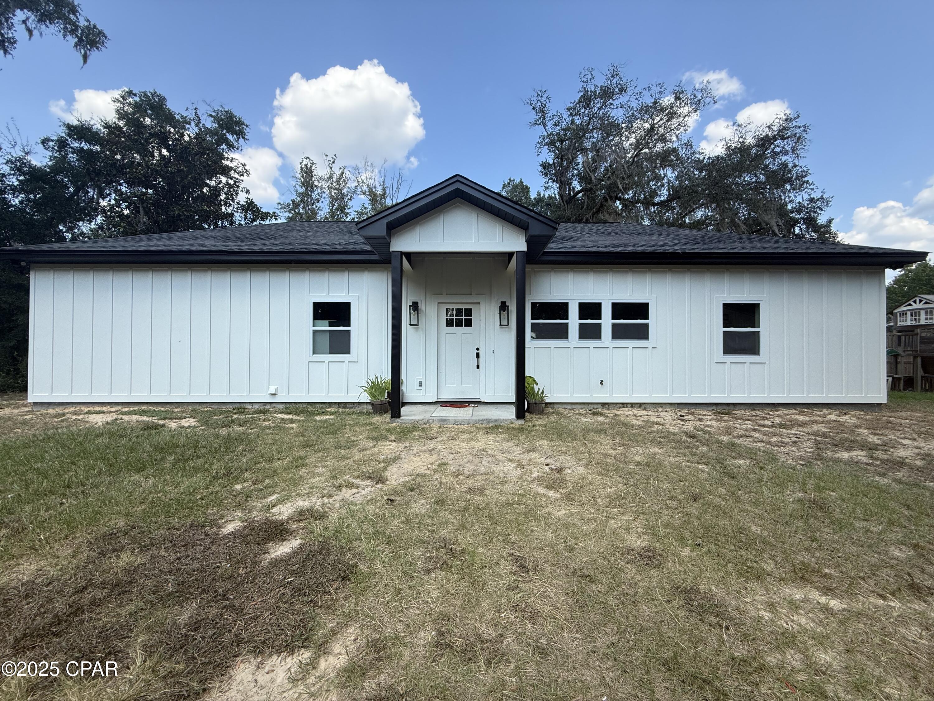3034 Paradise Lakes Road Chipley FL 32428