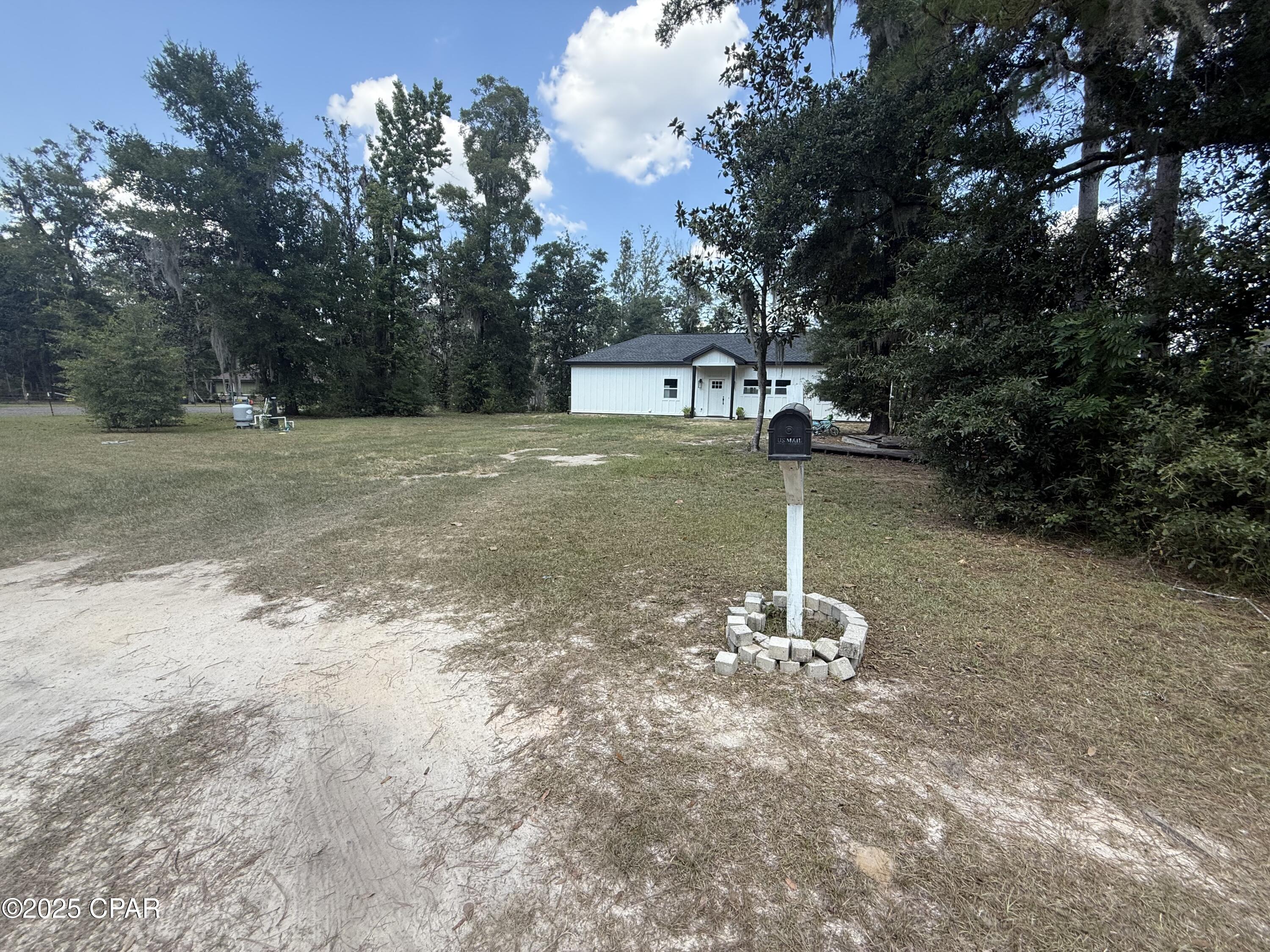 3034 Paradise Lakes Road Chipley FL 32428