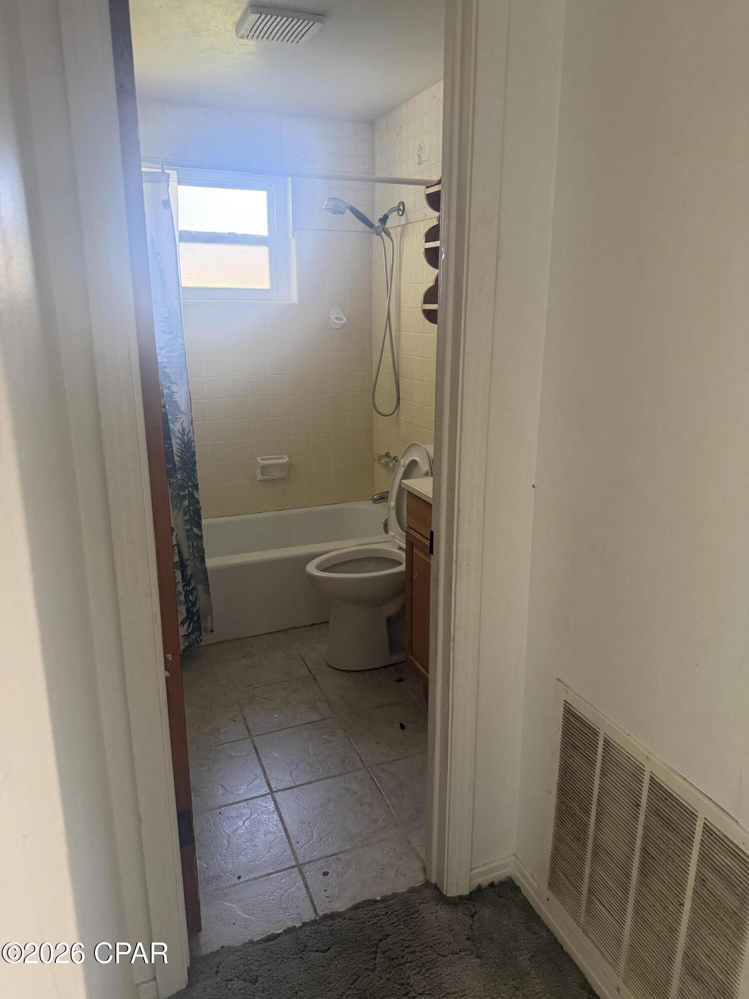 4825 Meadow Street Panama City FL 32404