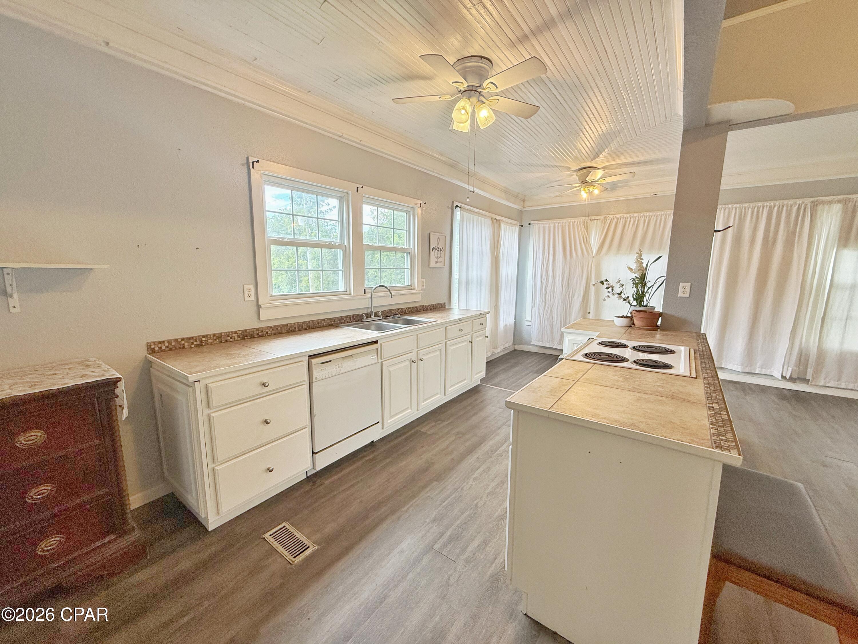 2977 Jefferson Street Marianna FL 32446