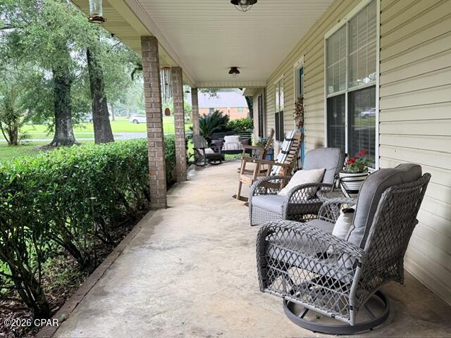 4662 The Oaks Drive Marianna FL 32446