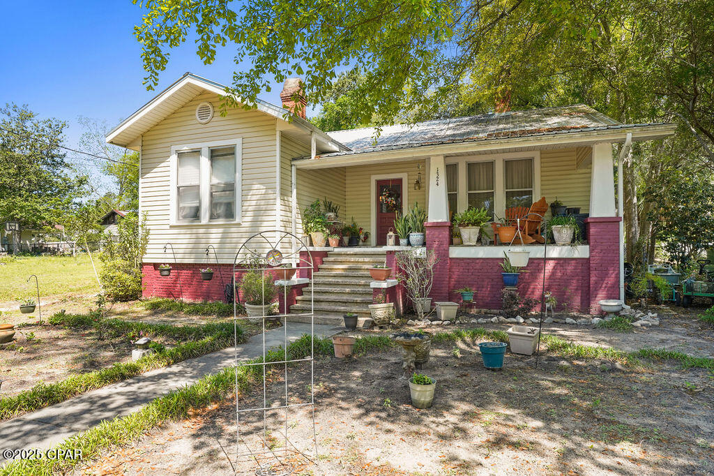 1324 Coggin Avenue Chipley FL 32428