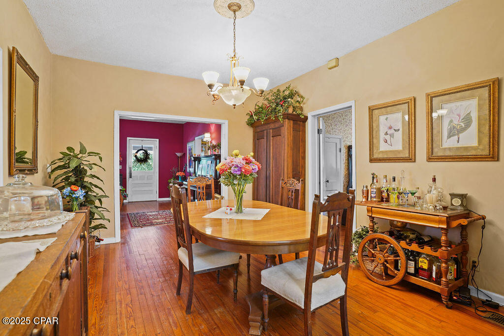 1324 Coggin Avenue Chipley FL 32428