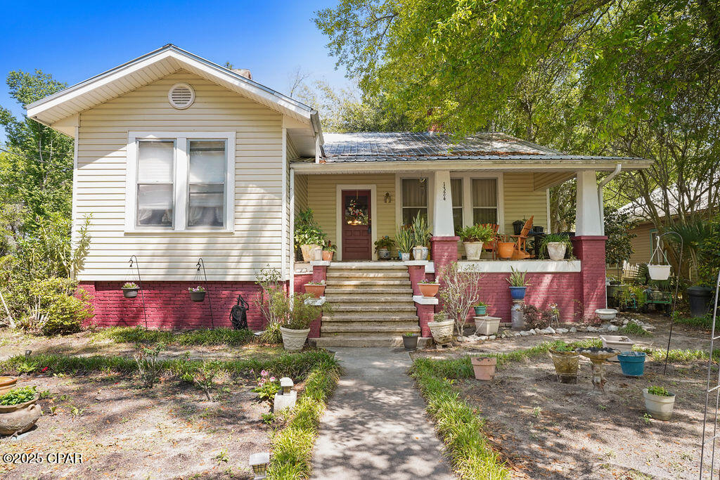 1324 Coggin Avenue Chipley FL 32428