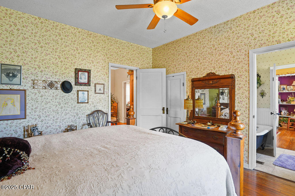 1324 Coggin Avenue Chipley FL 32428